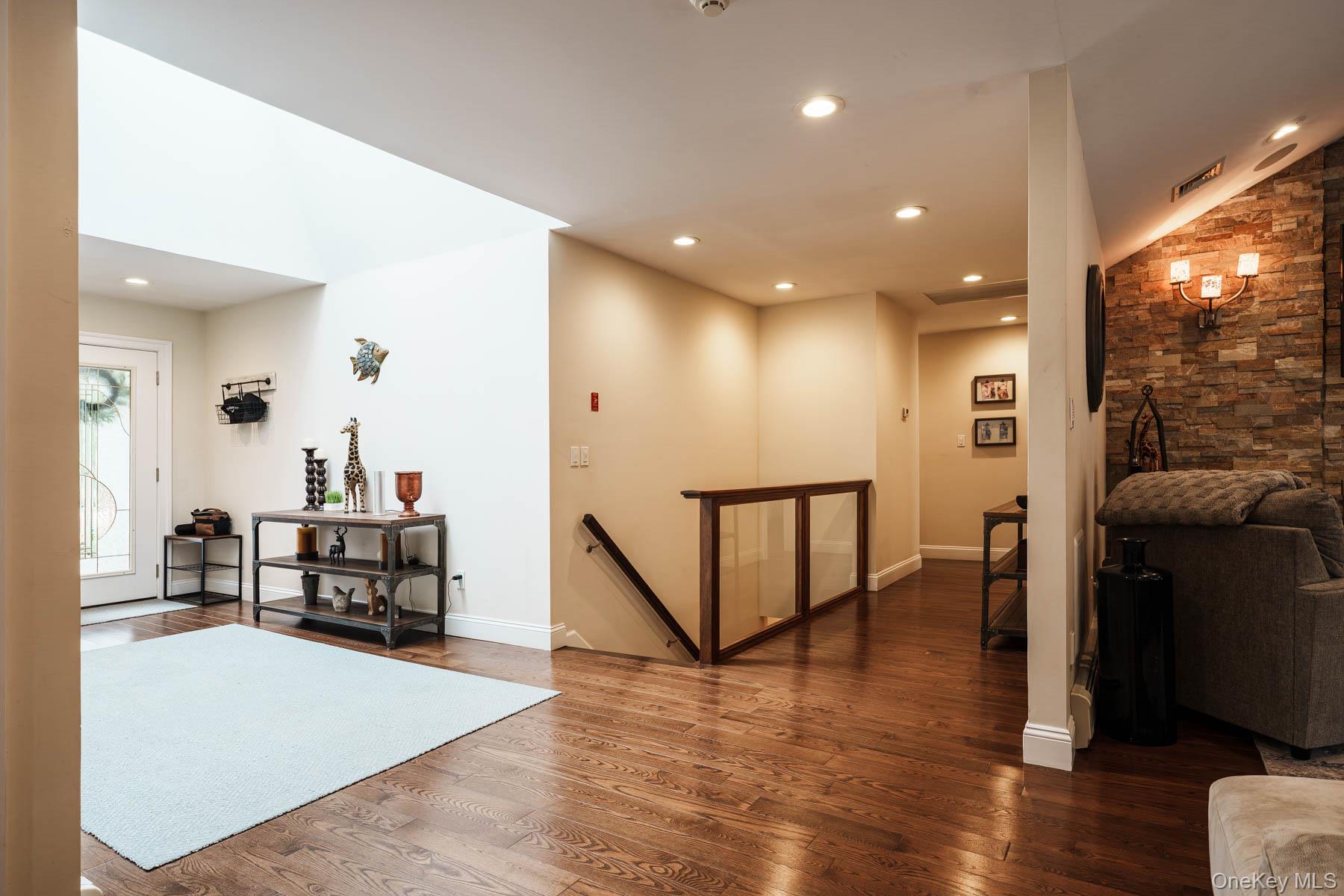 4th image of 5 High Ct, Oyster Bay, NY 11709 | MLS# 1026619