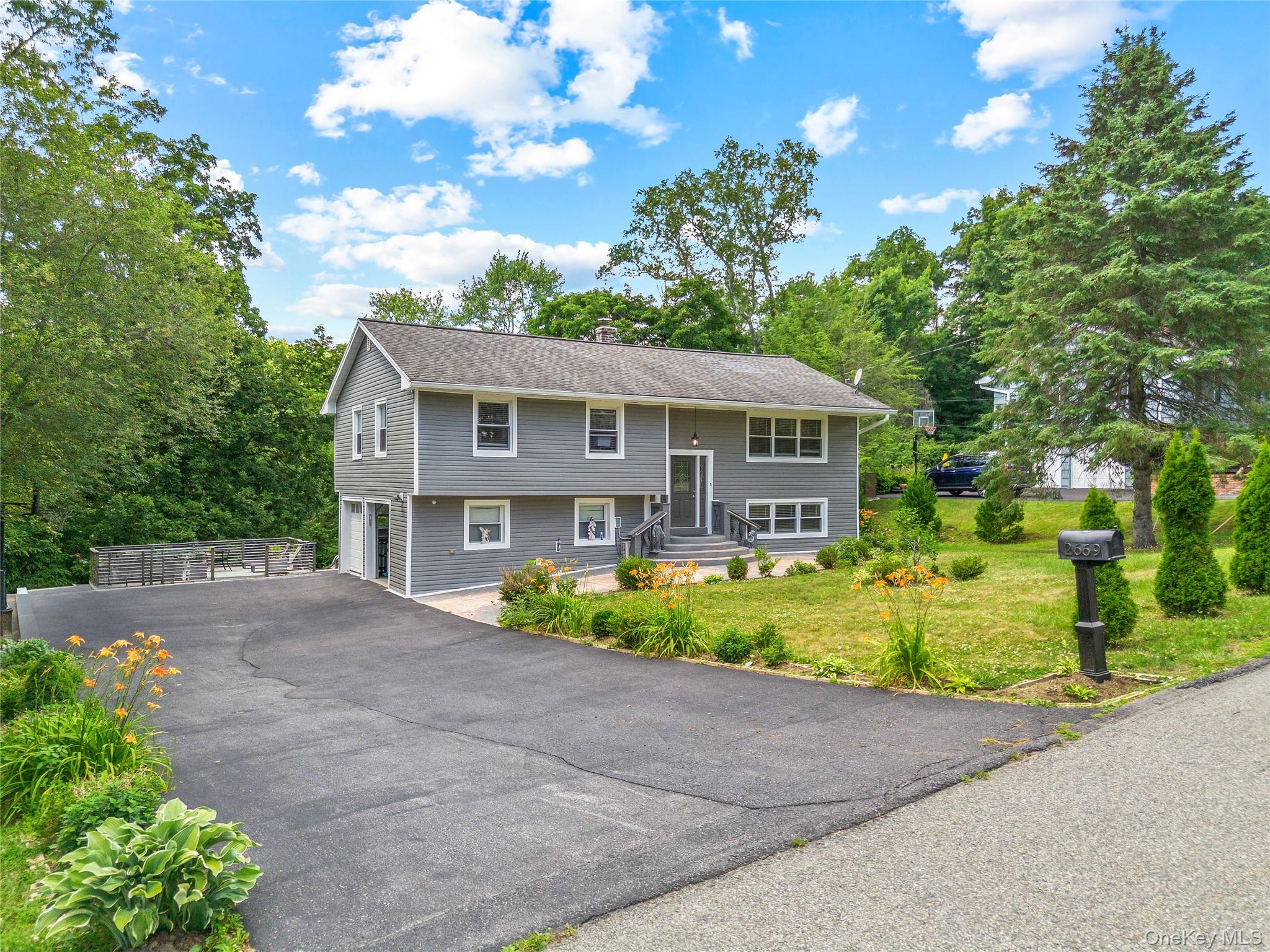 2nd image of 2669 Springhurst St, Yorktown Heights, NY 10598 | MLS# 1026623