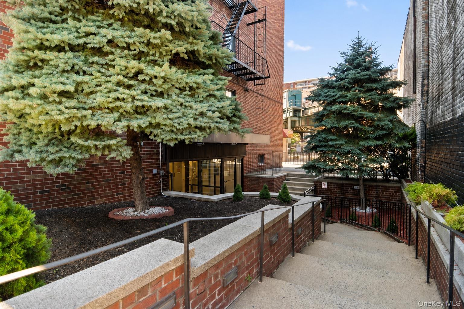 1st image of 1725 Edison Ave #5D, New York, NY 10461 | MLS# 1026628