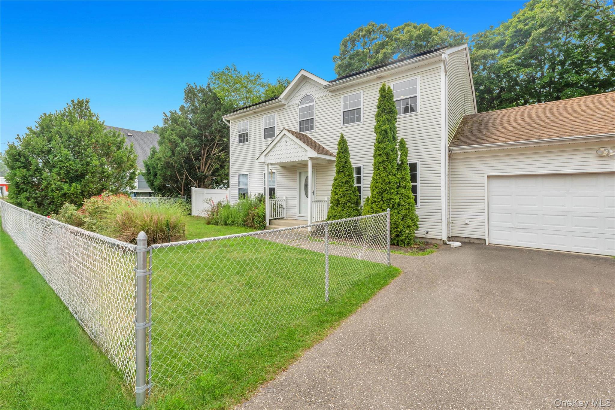 4th image of 1470 Claas Ave, Holbrook, NY 11741 | MLS# 1026633