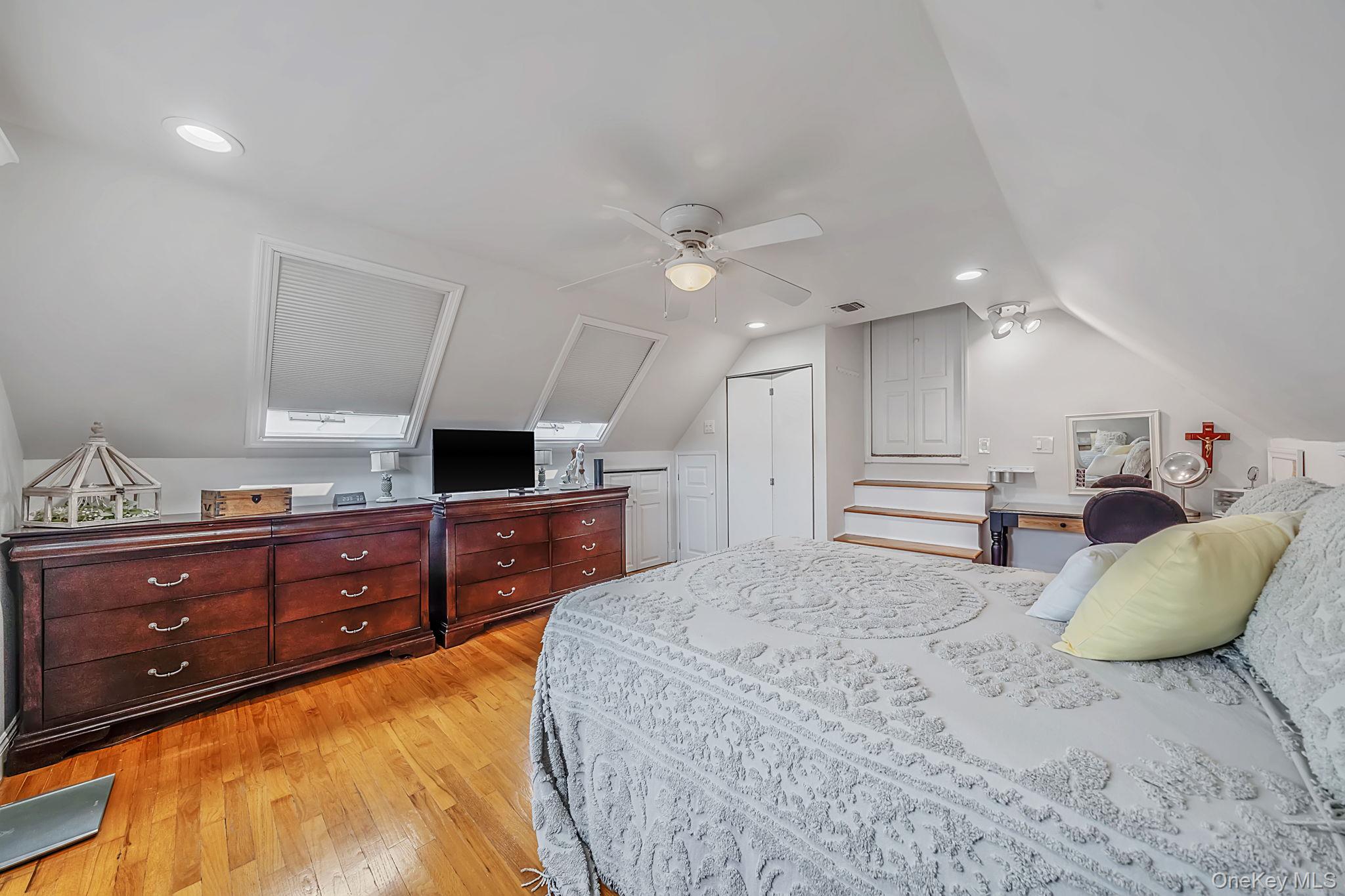 45th image of 835 Pease Ln, West Islip, NY 11795 | MLS# 1026660