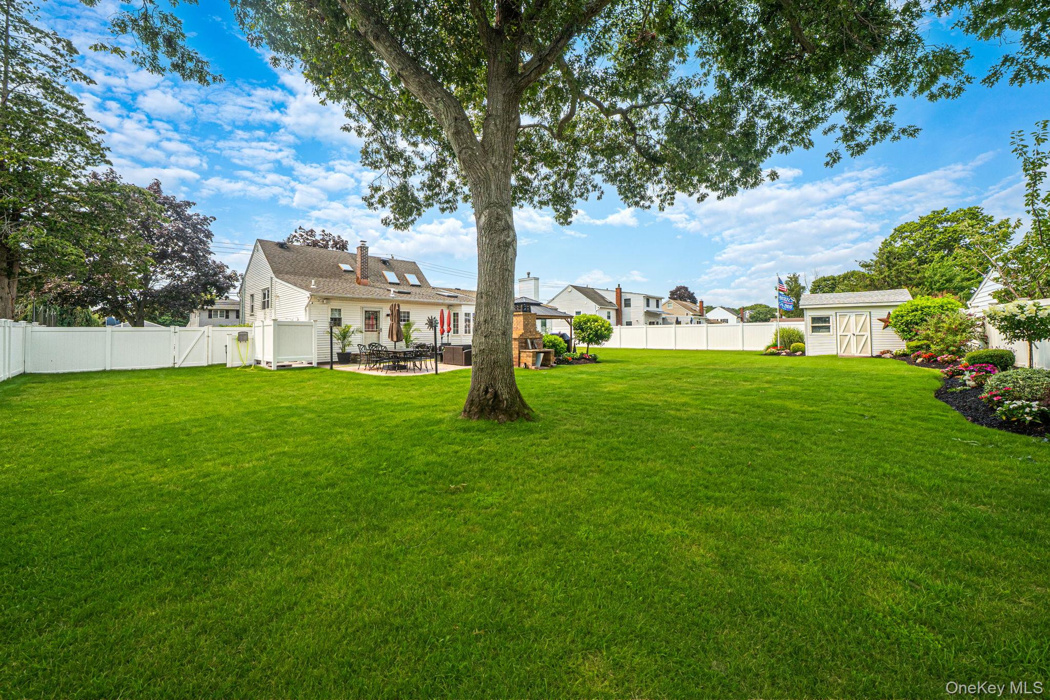 5th image of 835 Pease Ln, West Islip, NY 11795 | MLS# 1026660