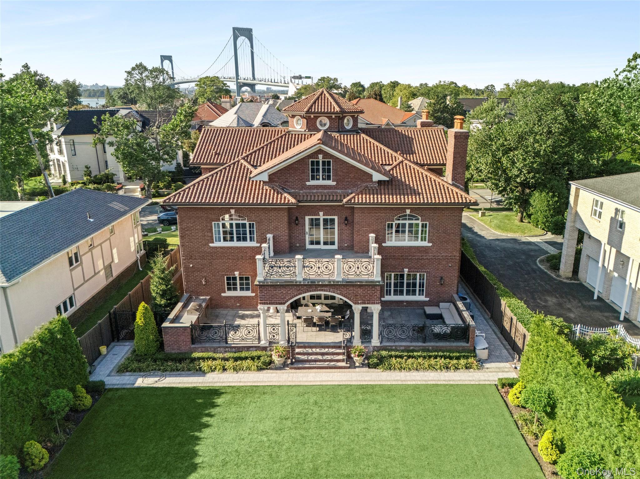 3rd image of 18 Boulevard, Whitestone, NY 11357 | MLS# 1026678