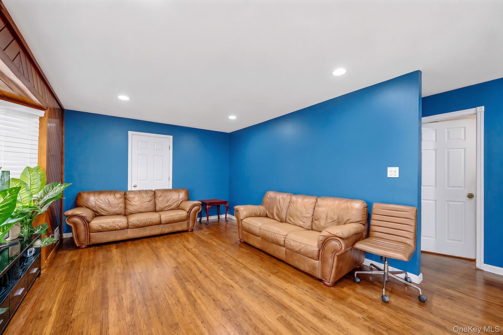 4th image of 237 Dovecote Ln, Central Islip, NY 11722 | MLS# 1026700