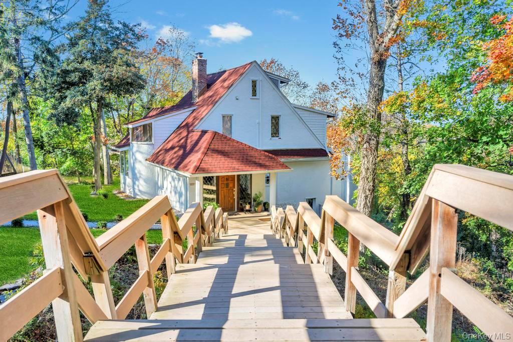 3rd image of 11 Buena Vista Rd, Port Jefferson, NY 11777 | MLS# 1026739