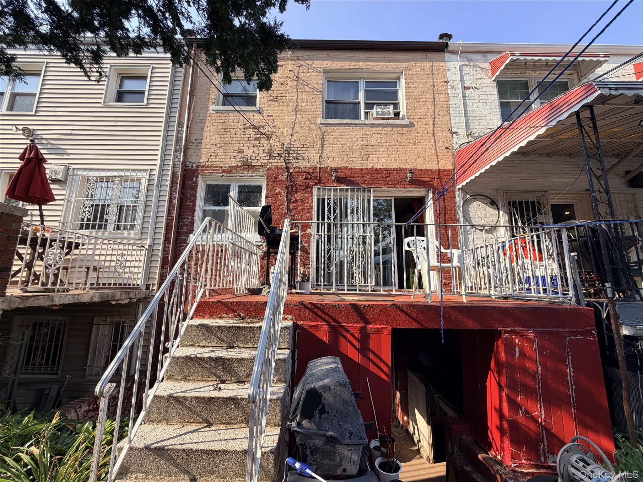 36th image of 935 Magenta St, New York, NY 10469 | MLS# 1026773