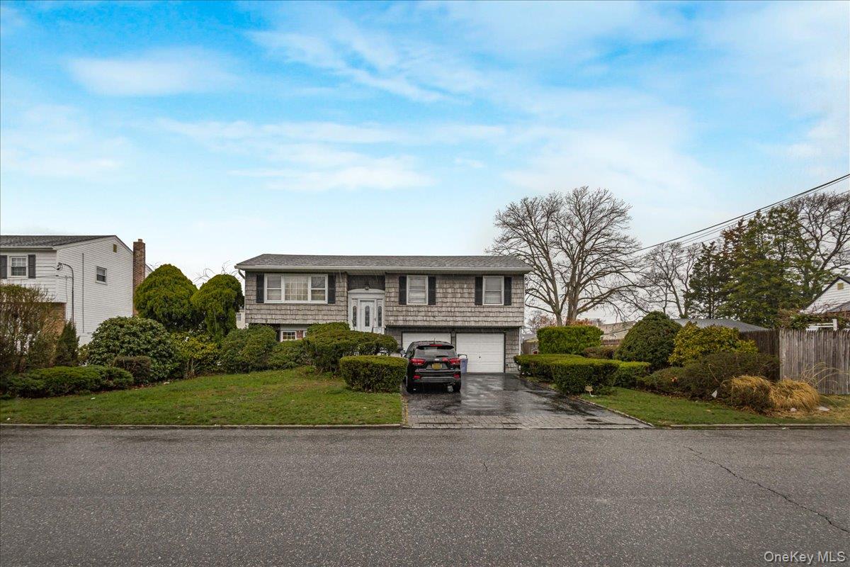 3rd image of 286 W 13Th St, Deer Park, NY 11729 | MLS# 1026777
