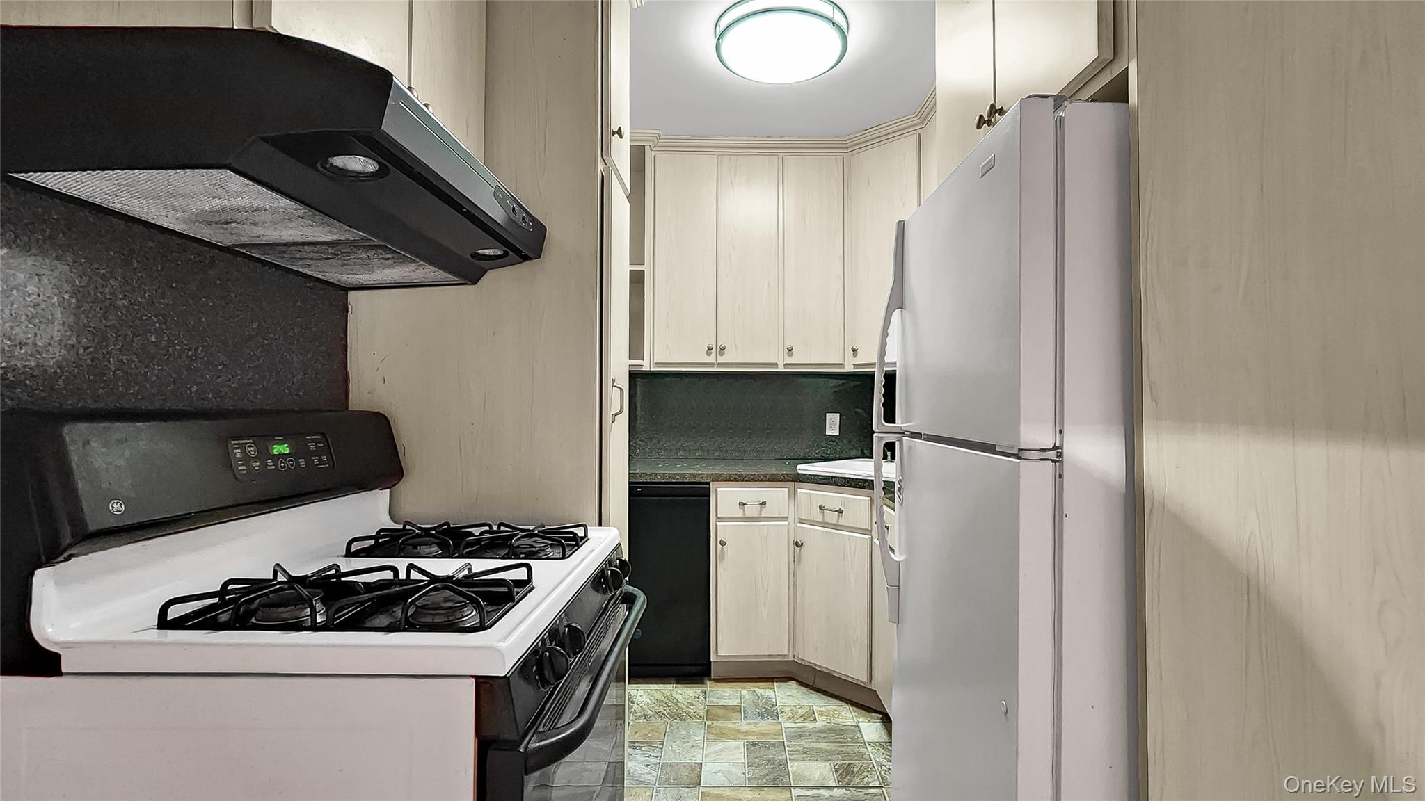 4th image of 73-55 210Th St #4J, Oakland Gardens, NY 11364 | MLS# 1026779