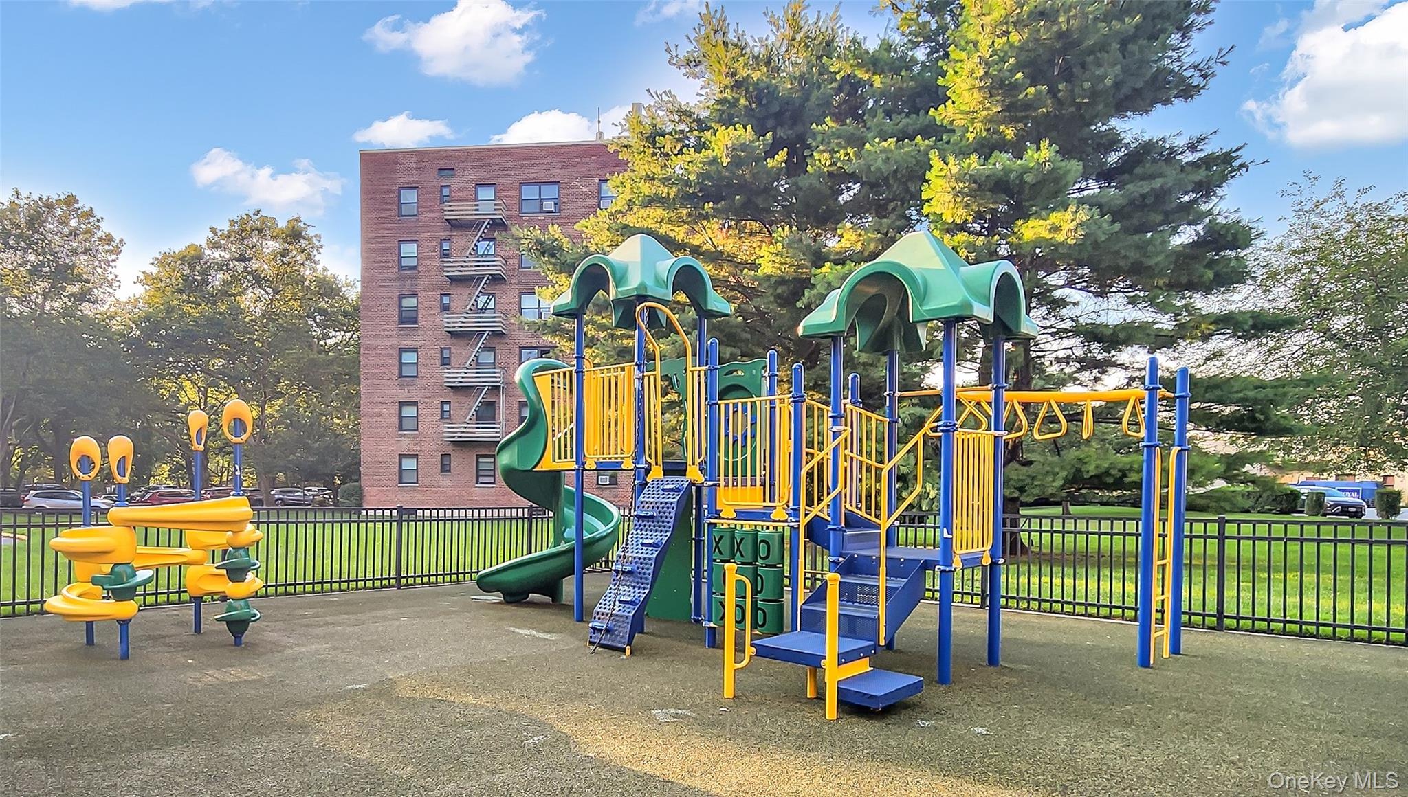10th image of 73 55 210th St #4J, Oakland Gardens, NY 11364 | MLS# 1026779