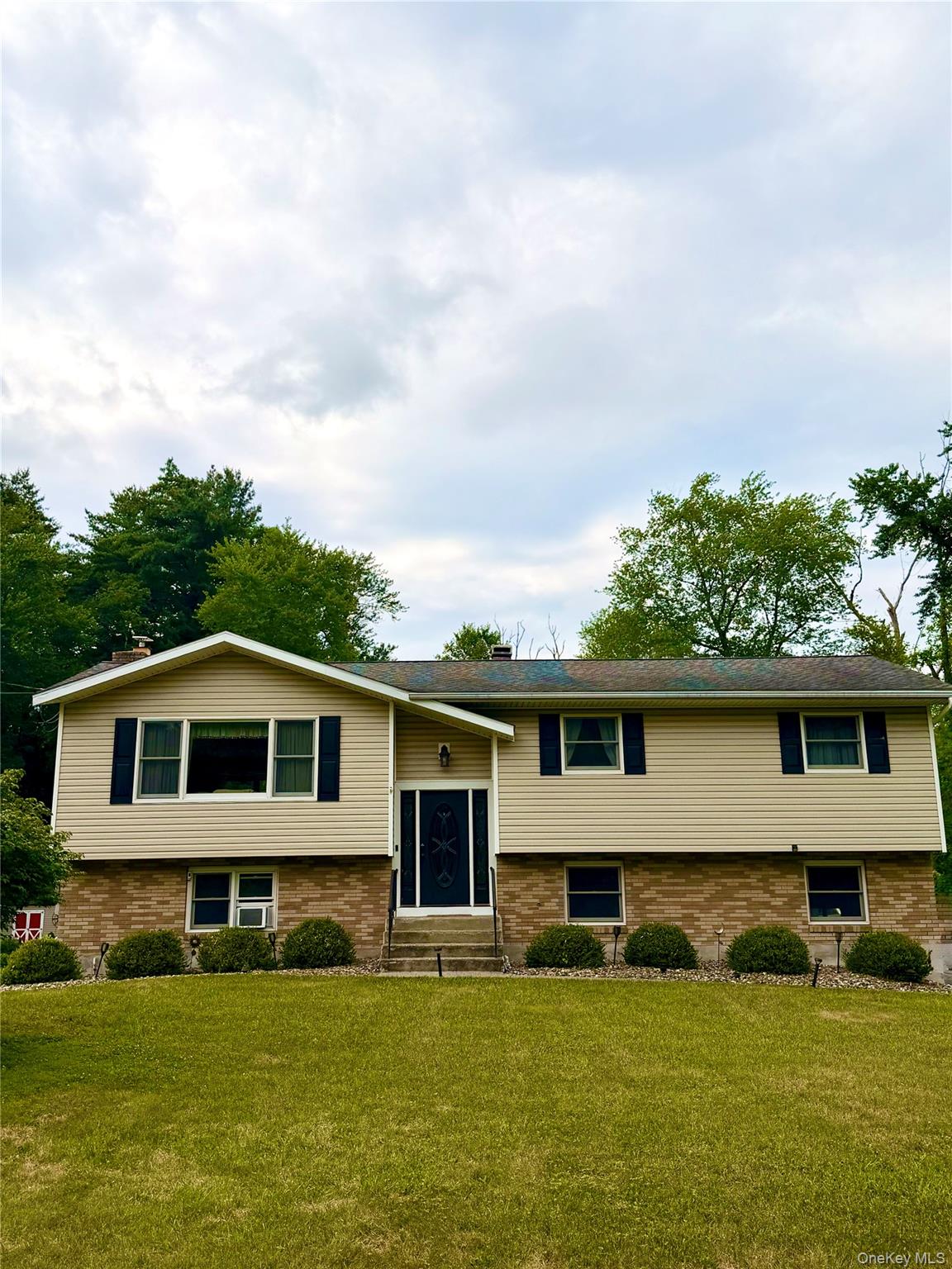 2nd image of 20 Lenart Pl, East Fishkill, NY 12533 | MLS# 1026788