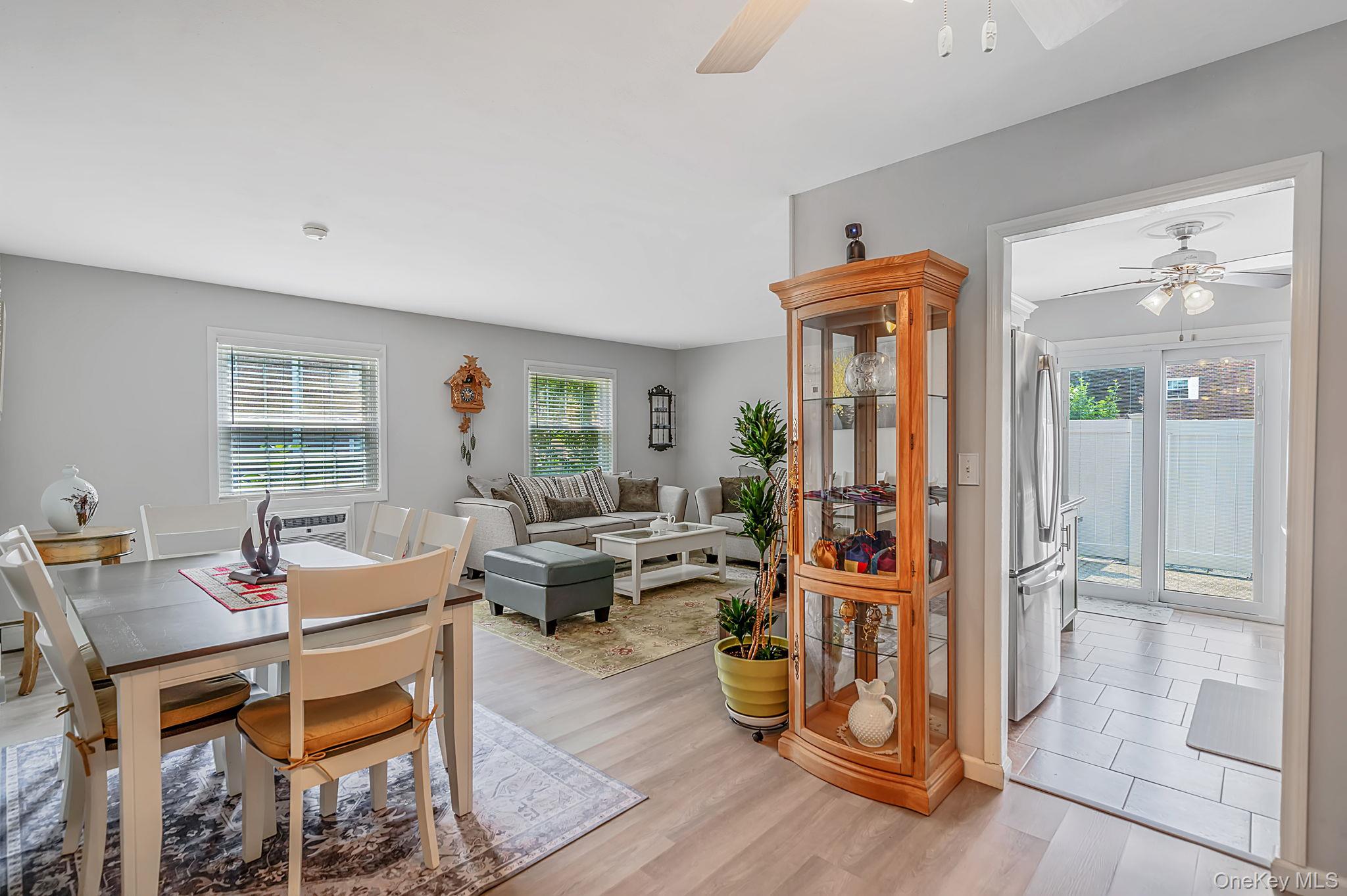 5th image of 460 Old Town Rd, Brookhaven, NY 11719