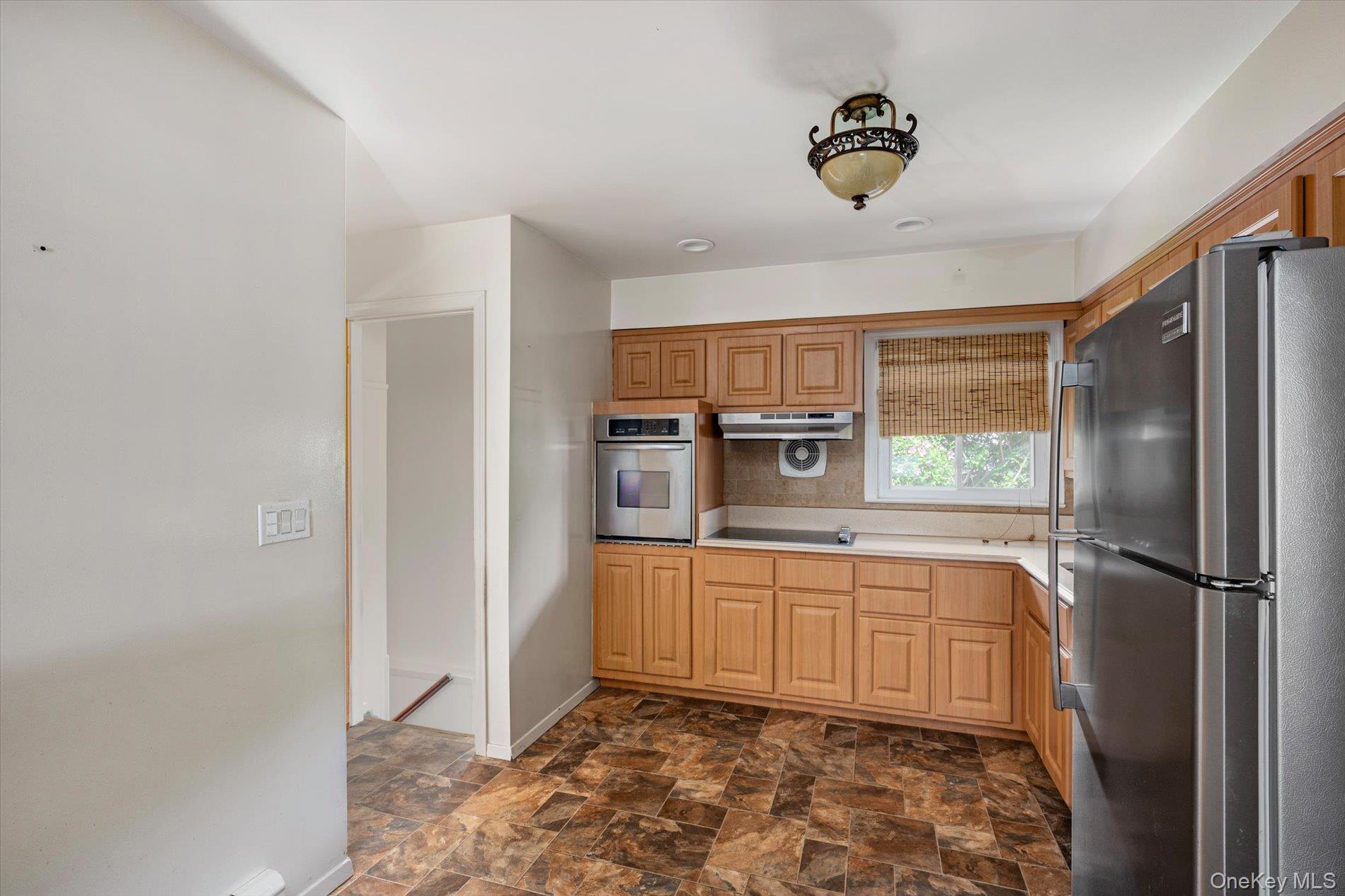 3rd image of 3191 N Jerusalem Rd, Hempstead, NY 11756 | MLS# 1026793