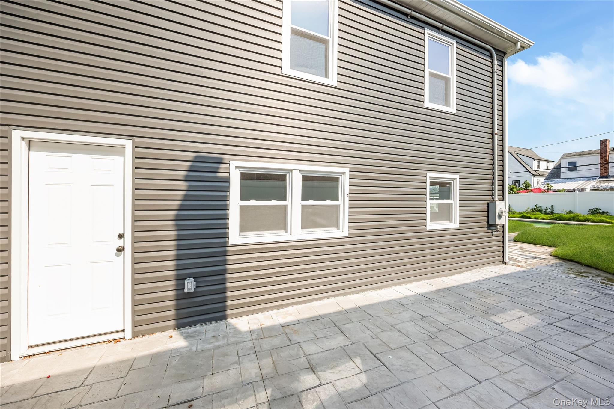 4th image of 1043 Delaware Ave, Island Park, NY 11558 | MLS# 1026810