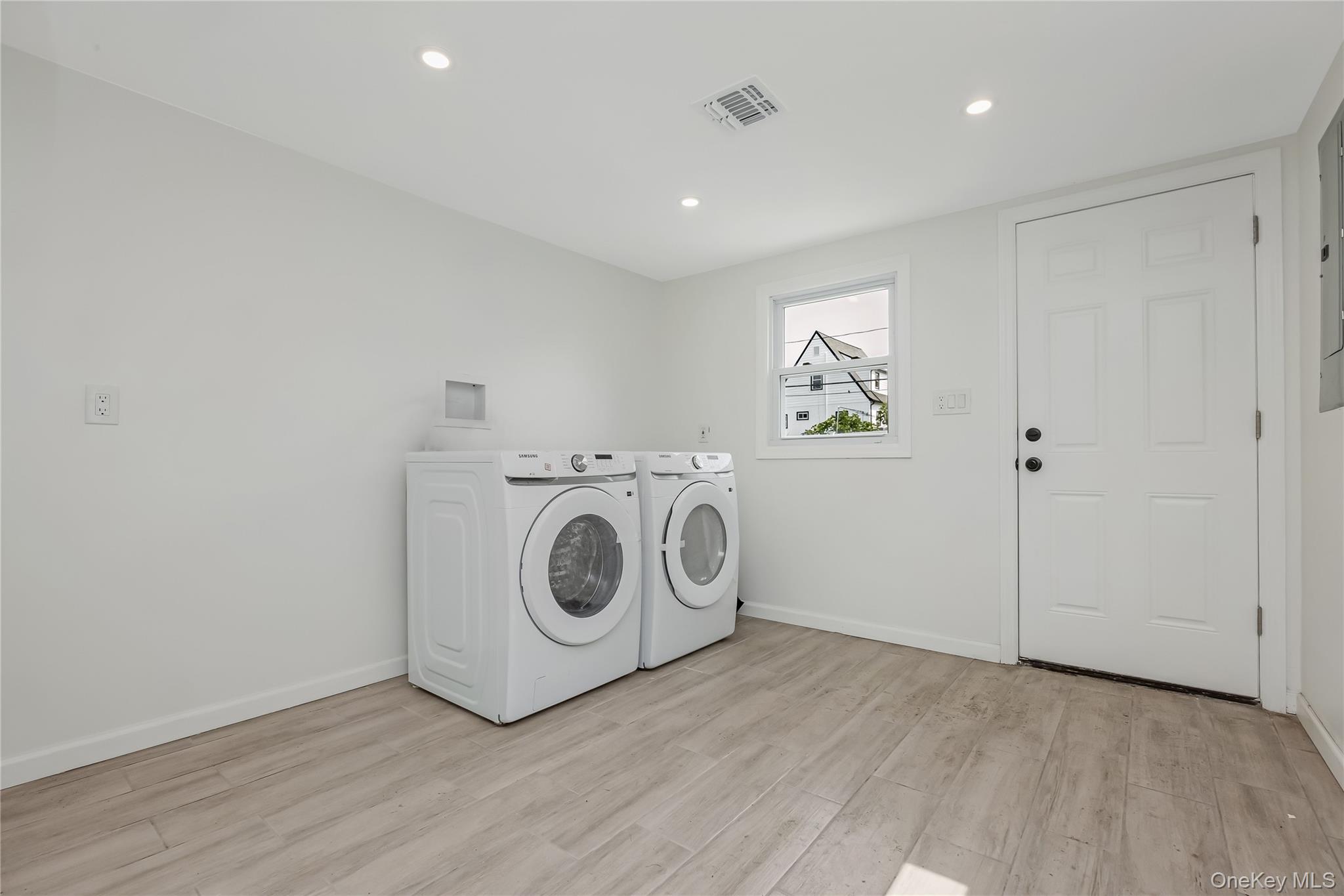 30th image of 1043 Delaware Ave, Island Park, NY 11558 | MLS# 1026810