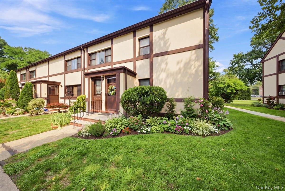 2nd image of 280 Cherry Valley Ave #A2, Hempstead, NY 11530 | MLS# 1026821