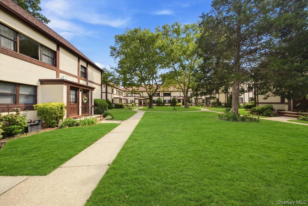 4th image of 280 Cherry Valley Ave #A2, Hempstead, NY 11530 | MLS# 1026821