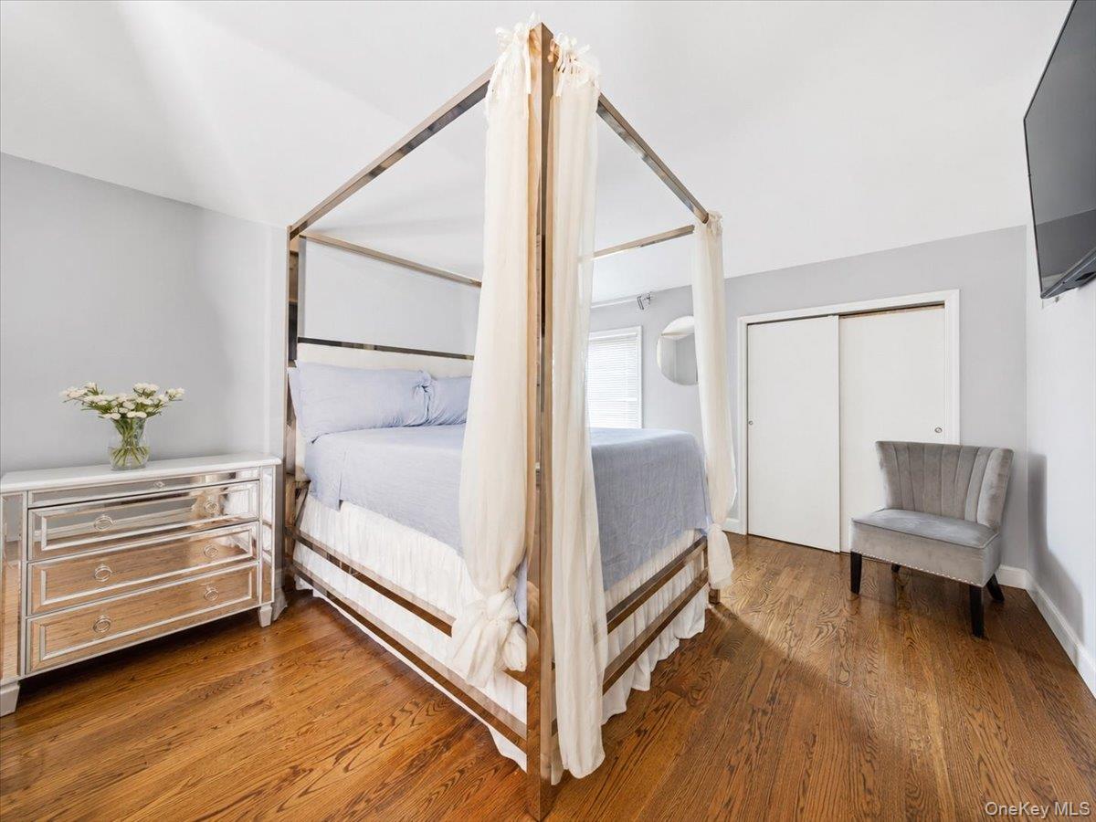 5th image of 23515 Bentley Rd, New York, NY 11422 | MLS# 1026823