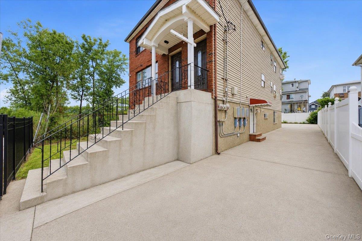 2nd image of 23515 Bentley Rd, New York, NY 11422 | MLS# 1026823
