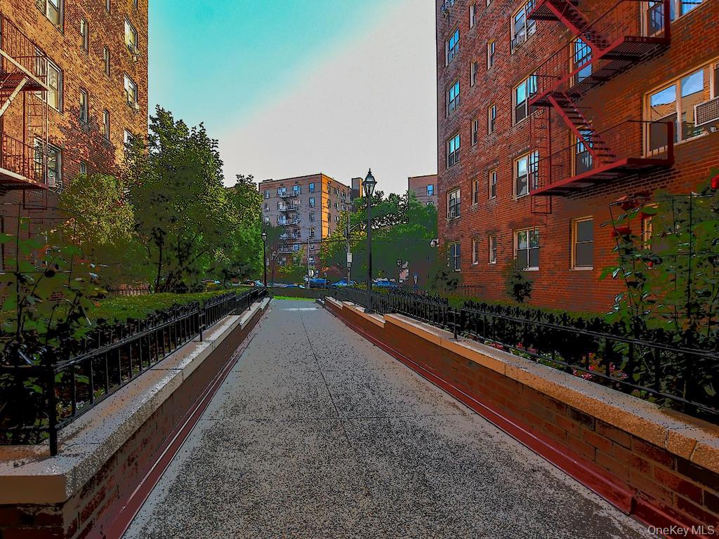 2nd image of 480 Riverdale Ave, Yonkers, NY 10705
