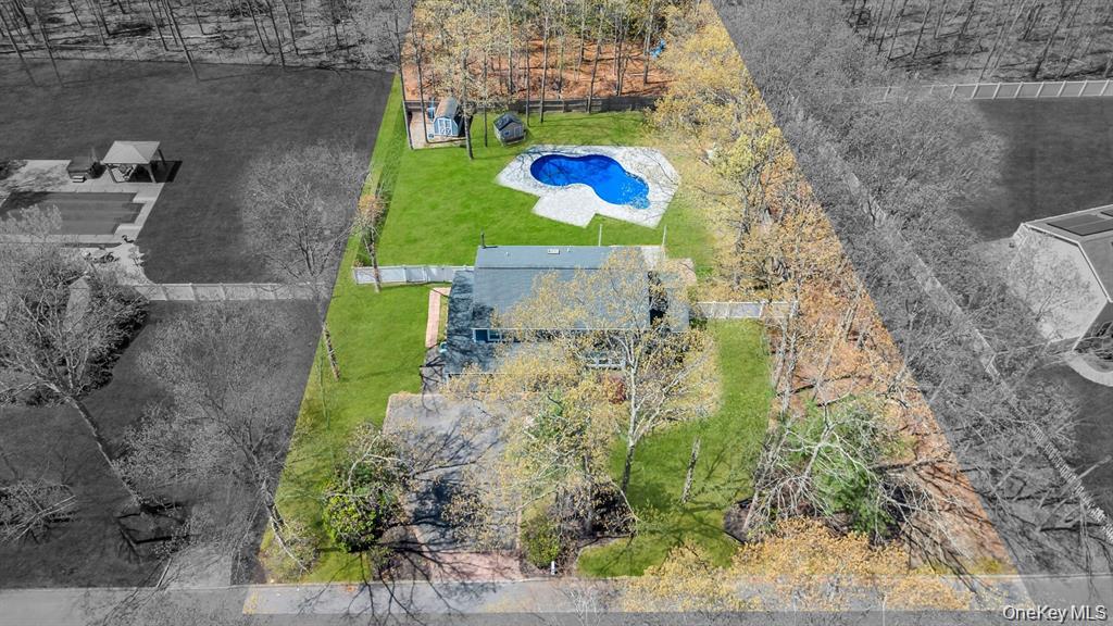 2nd image of 10 Ramblewood Rd, Ridge, NY 11961 | MLS# 1026836