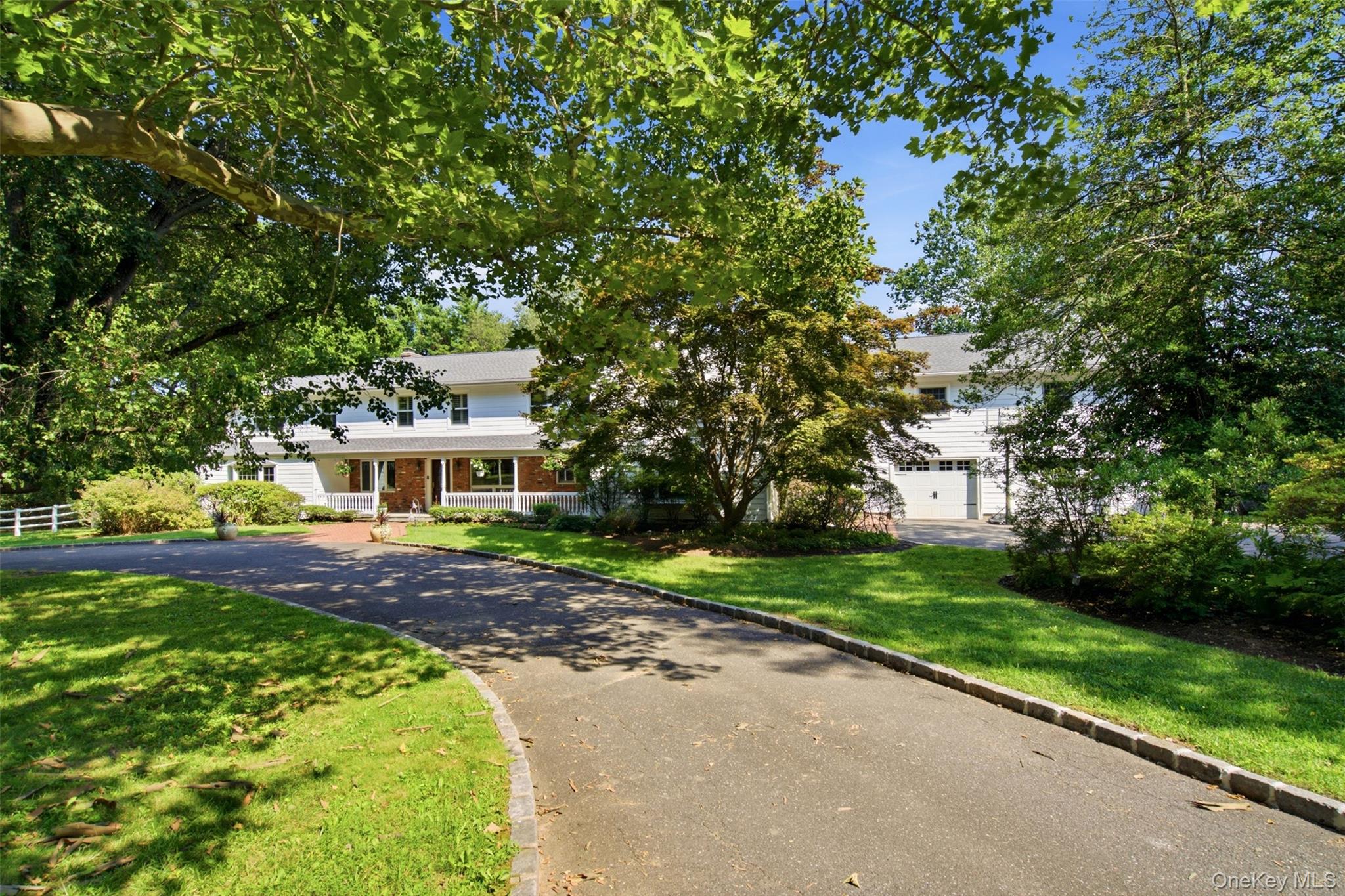 3rd image of 27 School Ln, Huntington, NY 11743 | MLS# 1026840