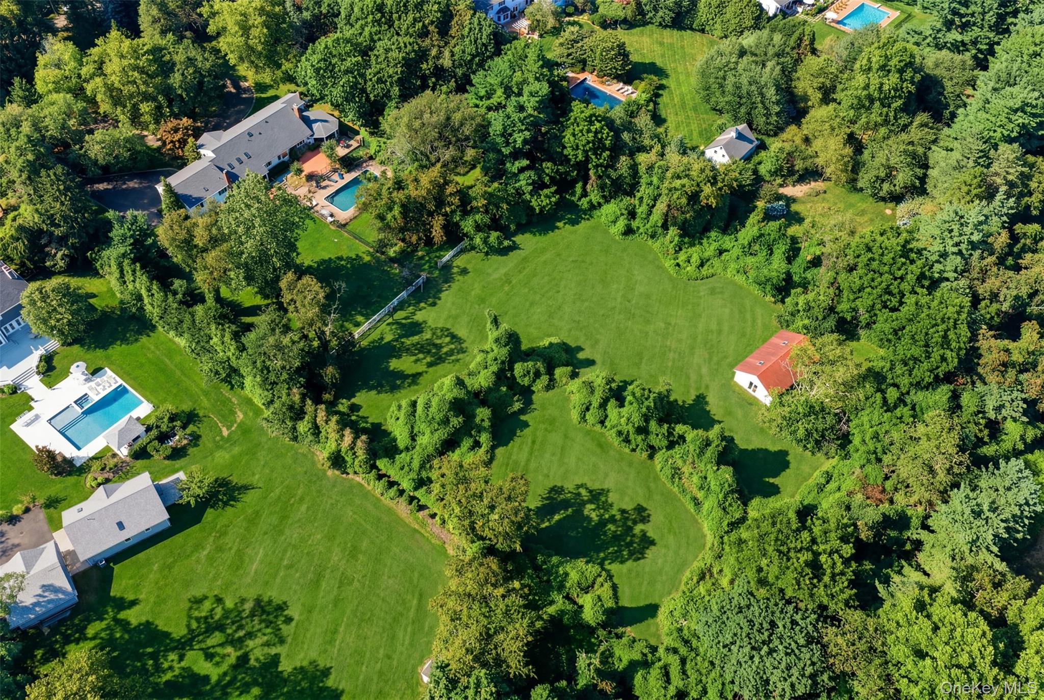 2nd image of 27 School Ln, Huntington, NY 11743 | MLS# 1026840