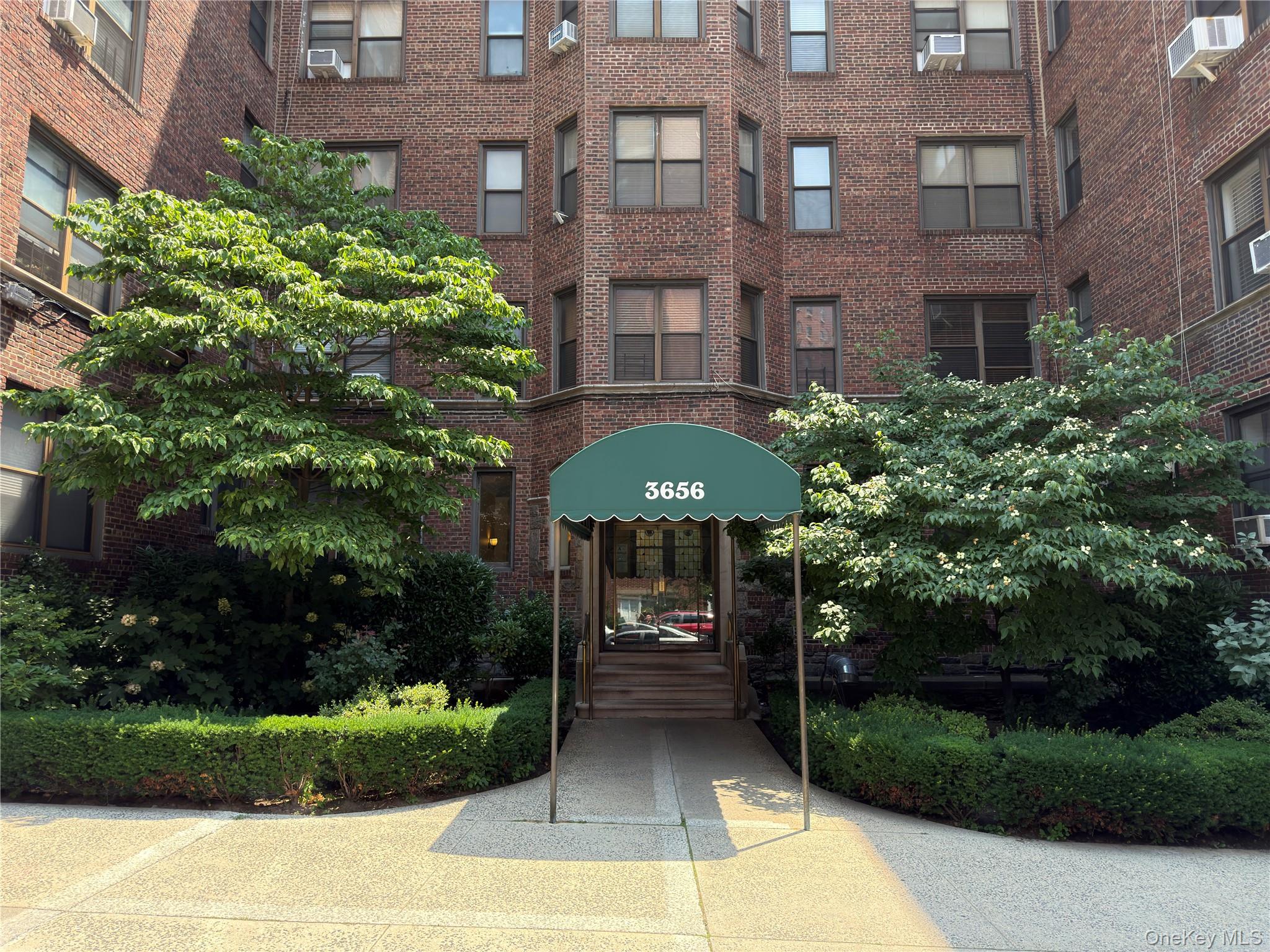 2nd image of 3656 Johnson Ave, New York, NY 10463