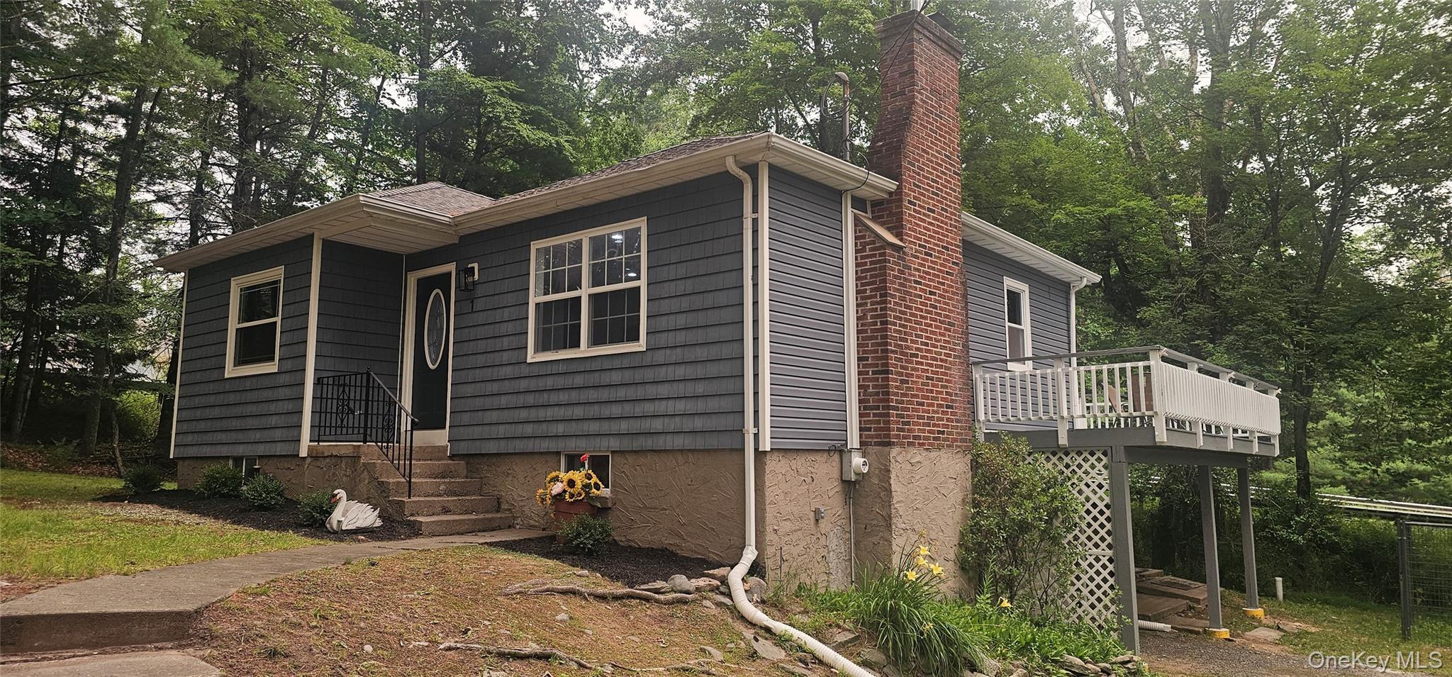 Homes for sale in Highland, NY | 1 Corkscrew Rd, Highland, NY 12732 | MLS# 1026850