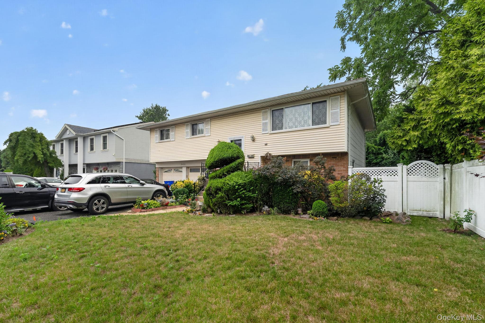 3rd image of 2496 Enid Ct, Hempstead, NY 11510 | MLS# 1026854