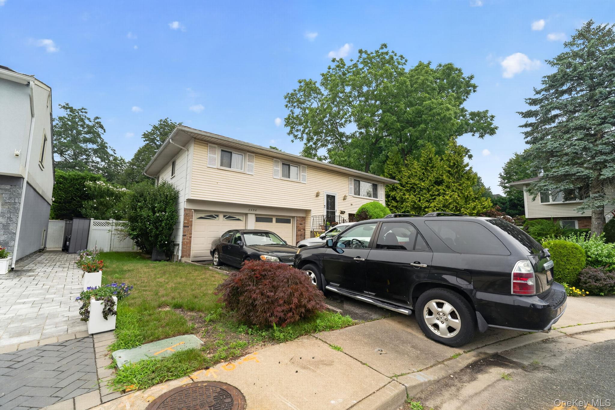 2nd image of 2496 Enid Ct, Hempstead, NY 11510 | MLS# 1026854