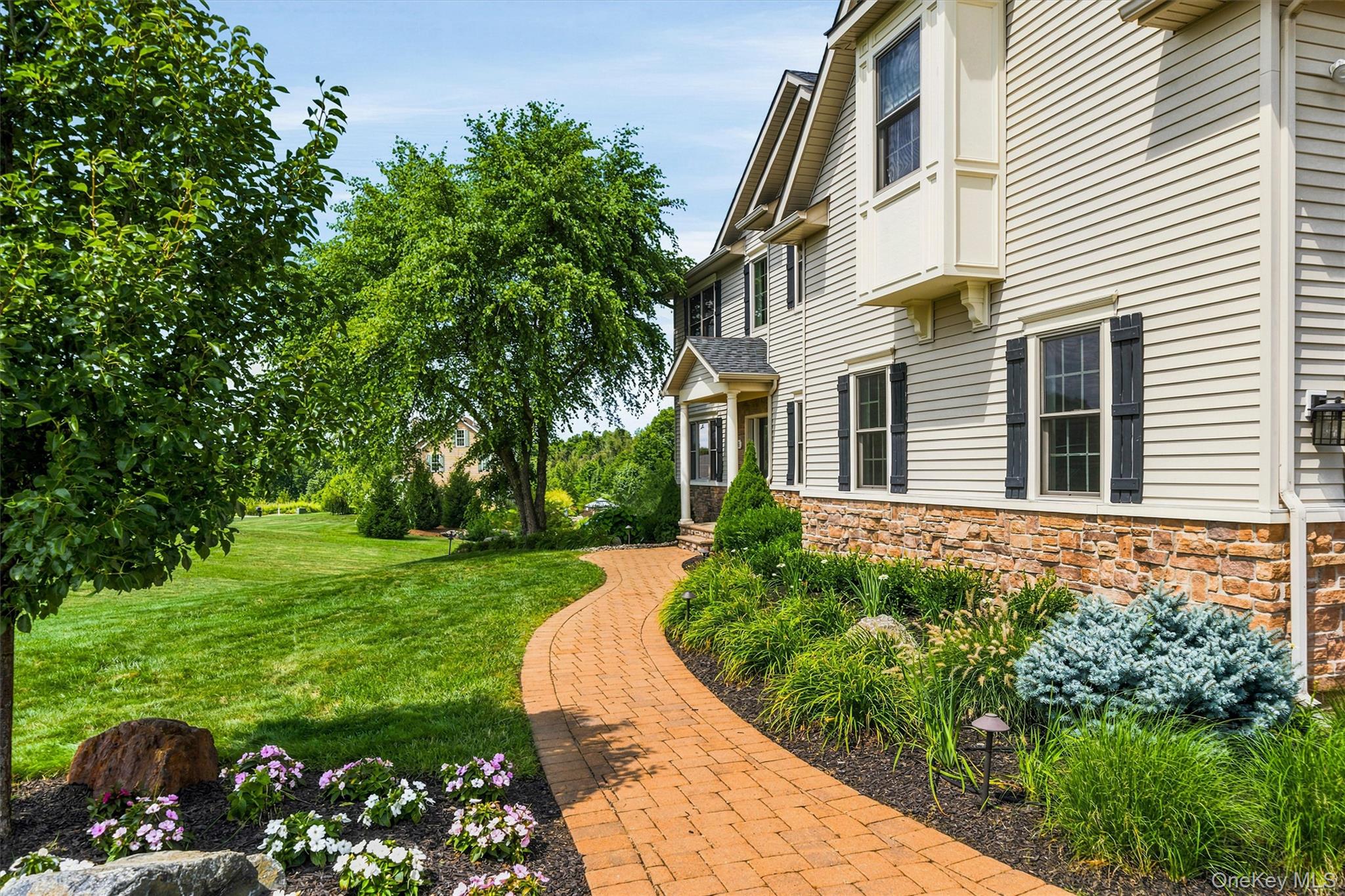 4th image of 16 Canterbury Ln, Warwick (town), NY 10990 | MLS# 1026878