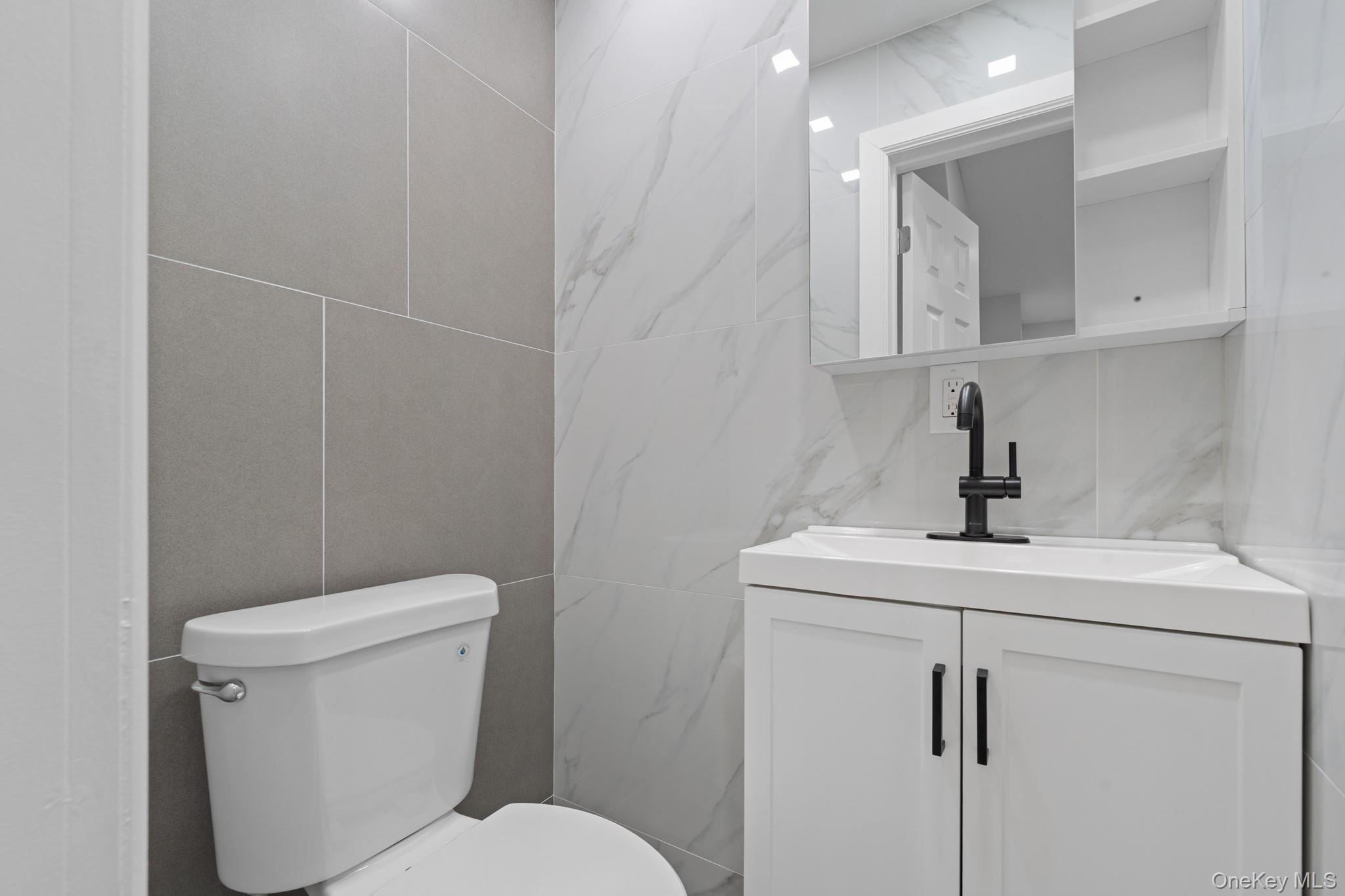 5th image of 252 E 86Th St, New York, NY 11236 | MLS# 1026897