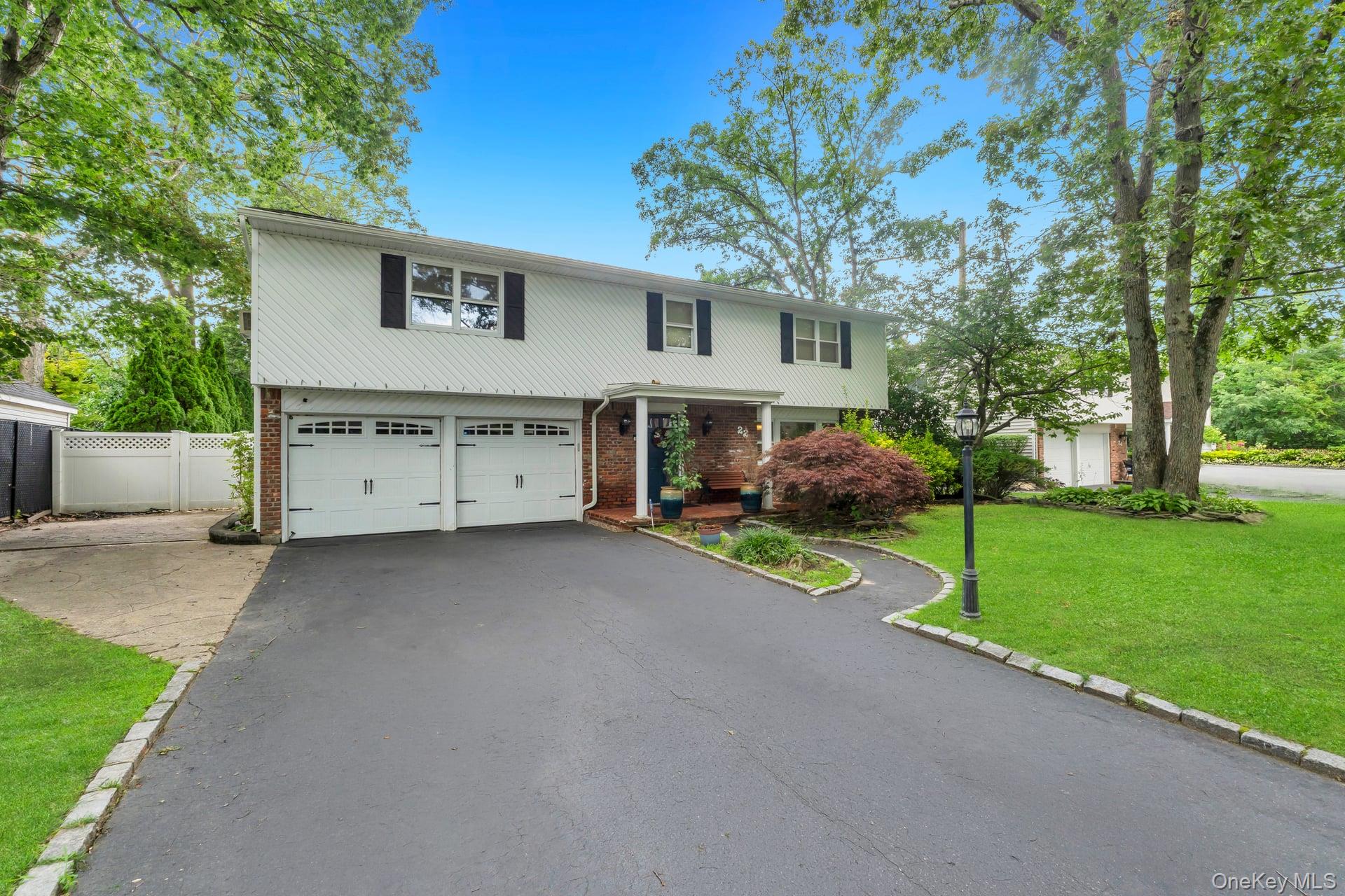 2nd image of 22 Cornelia Ln, Smithtown, NY 11755 | MLS# 1026900