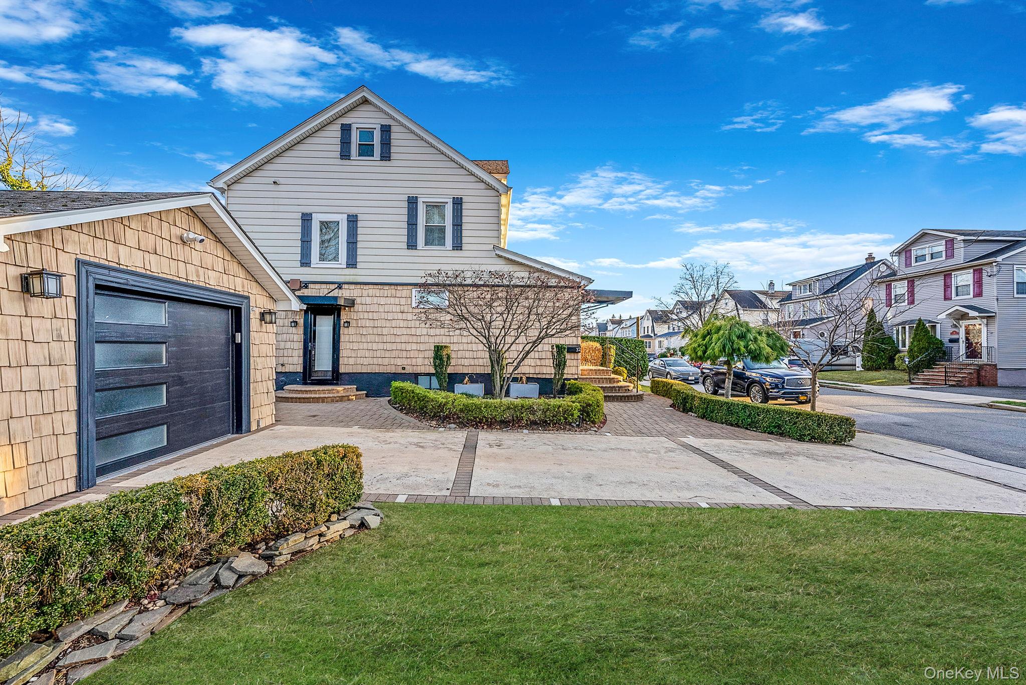 5th image of 32 Everett, Hempstead, NY 11563 | MLS# 1026908