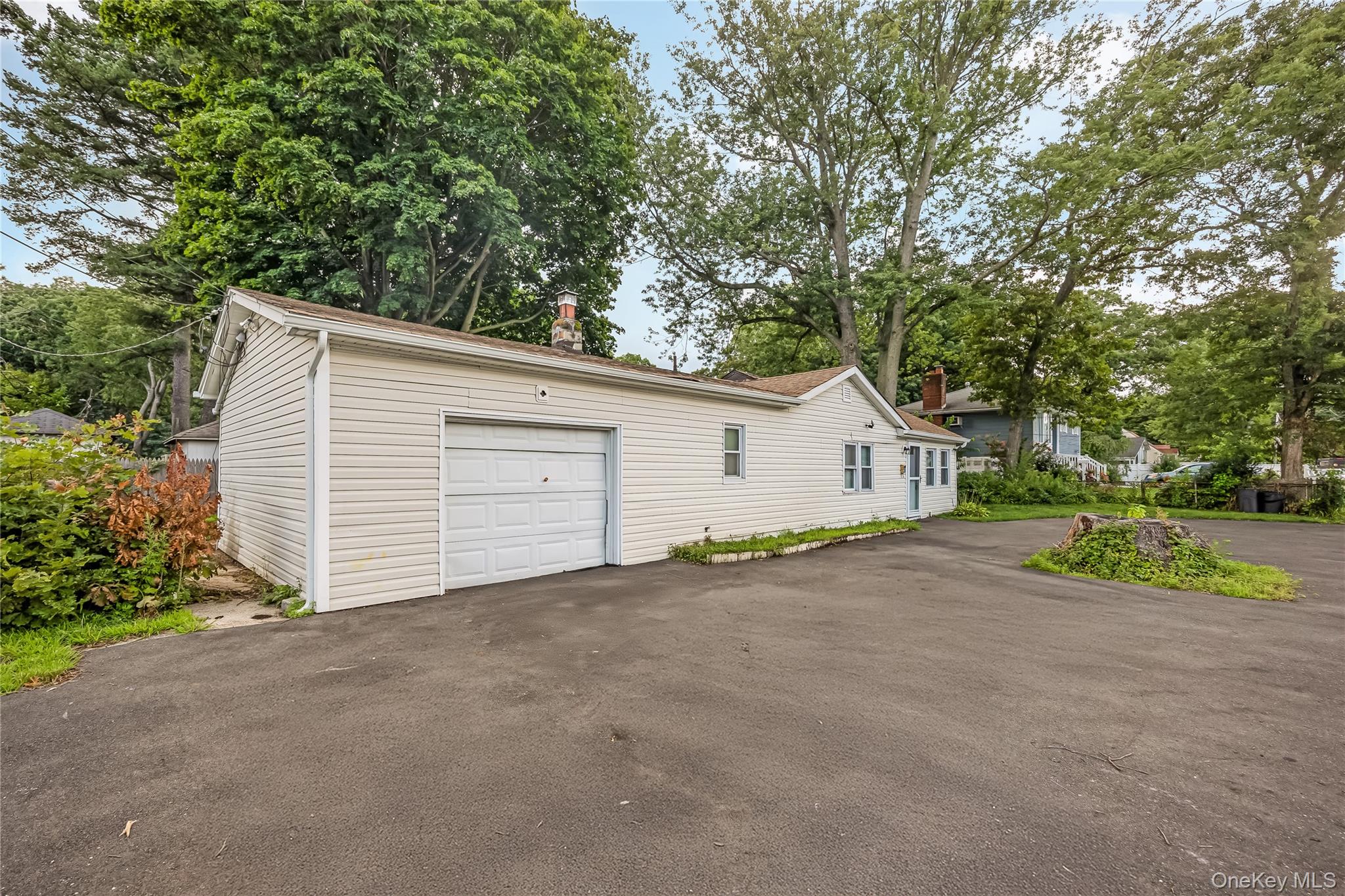 2nd image of 20 Buchanan Ave, Babylon, NY 11798 | MLS# 1026909