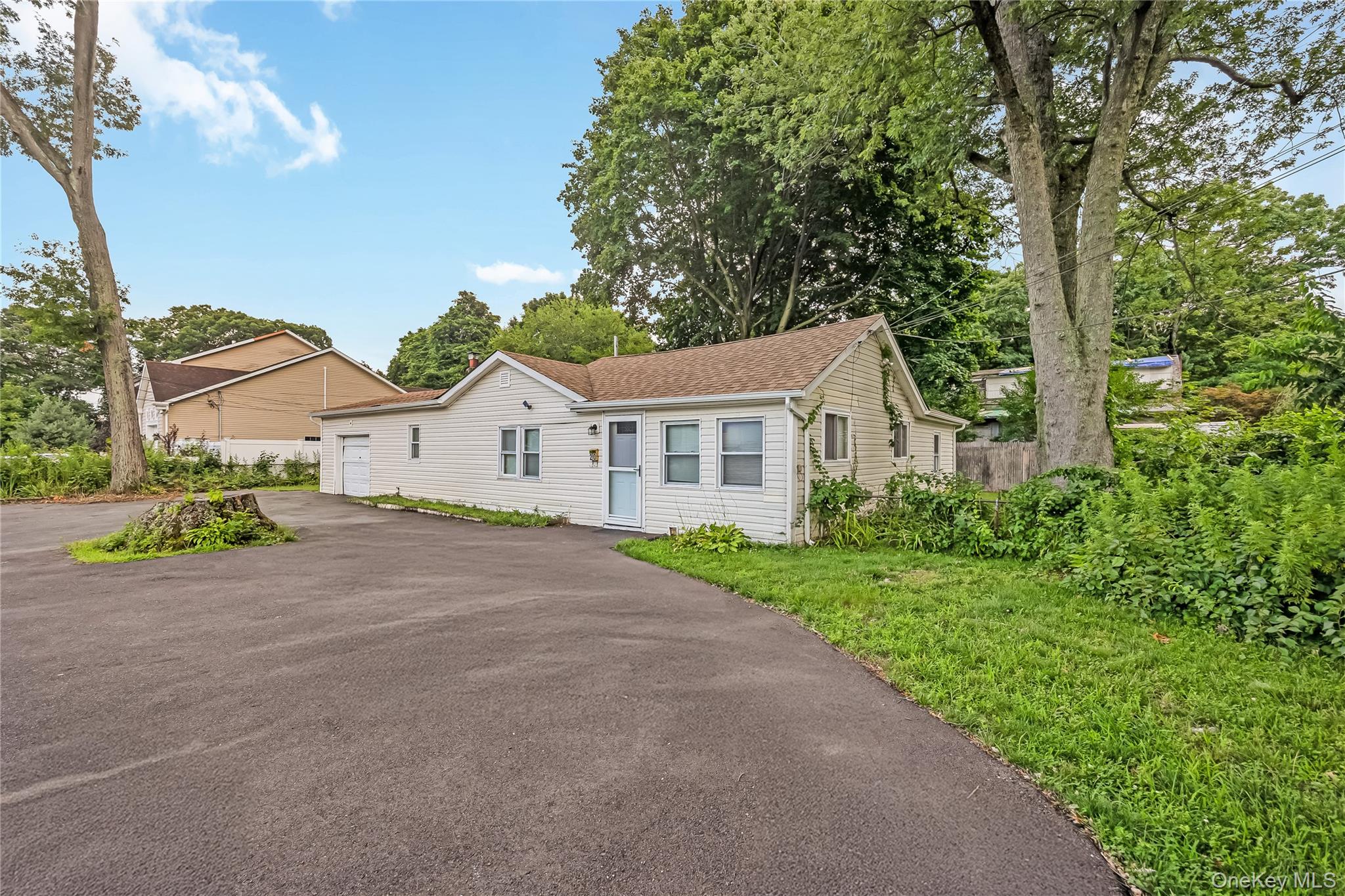 3rd image of 20 Buchanan Ave, Babylon, NY 11798 | MLS# 1026909