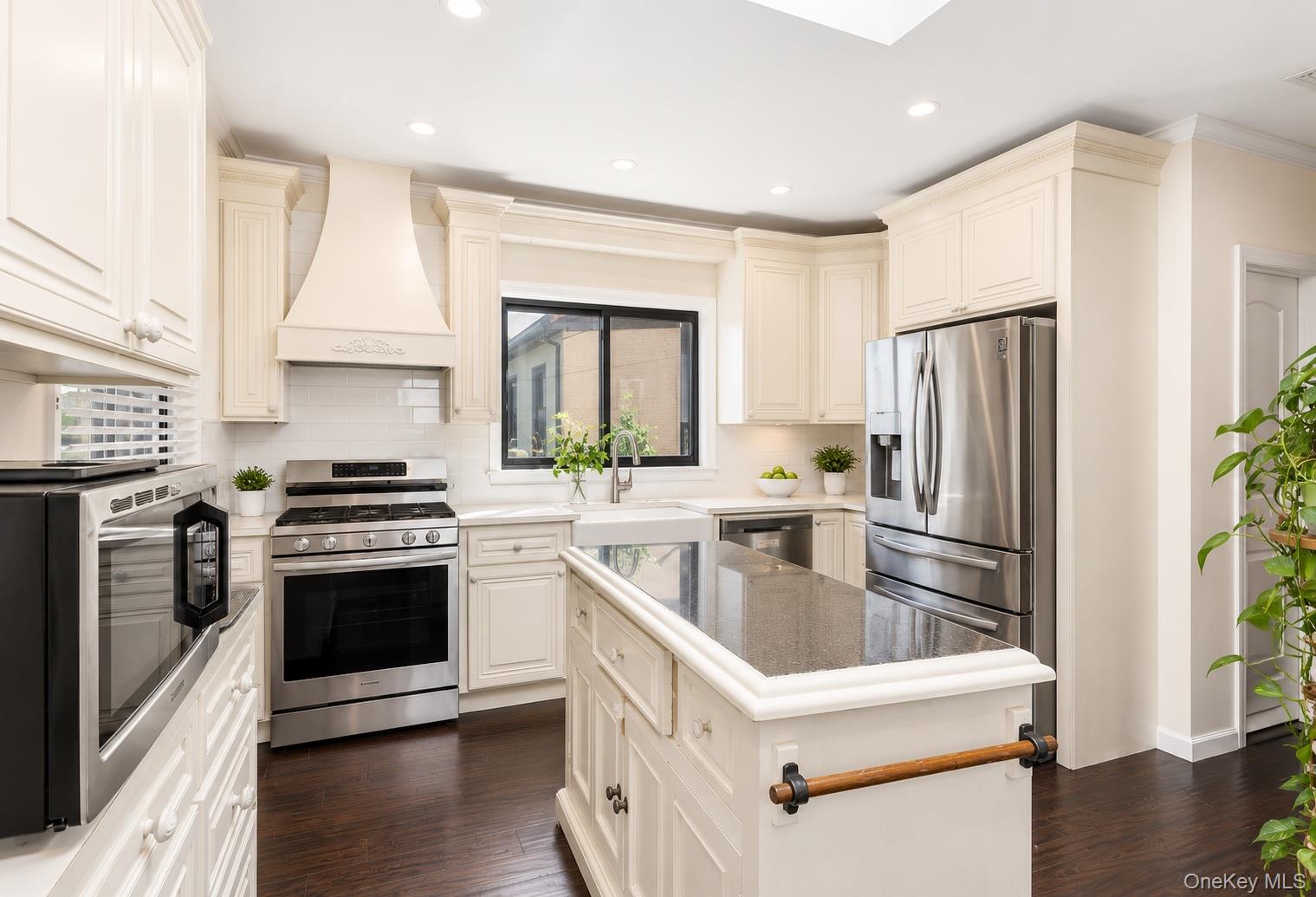 5th image of 439 W Olive St, Long Beach, NY 11561 | MLS# 1026913