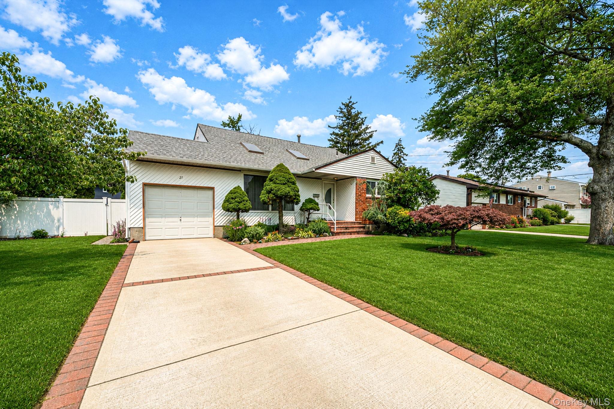 1st image of 27 Ventura Dr, Babylon, NY 11703 | MLS# 1026923