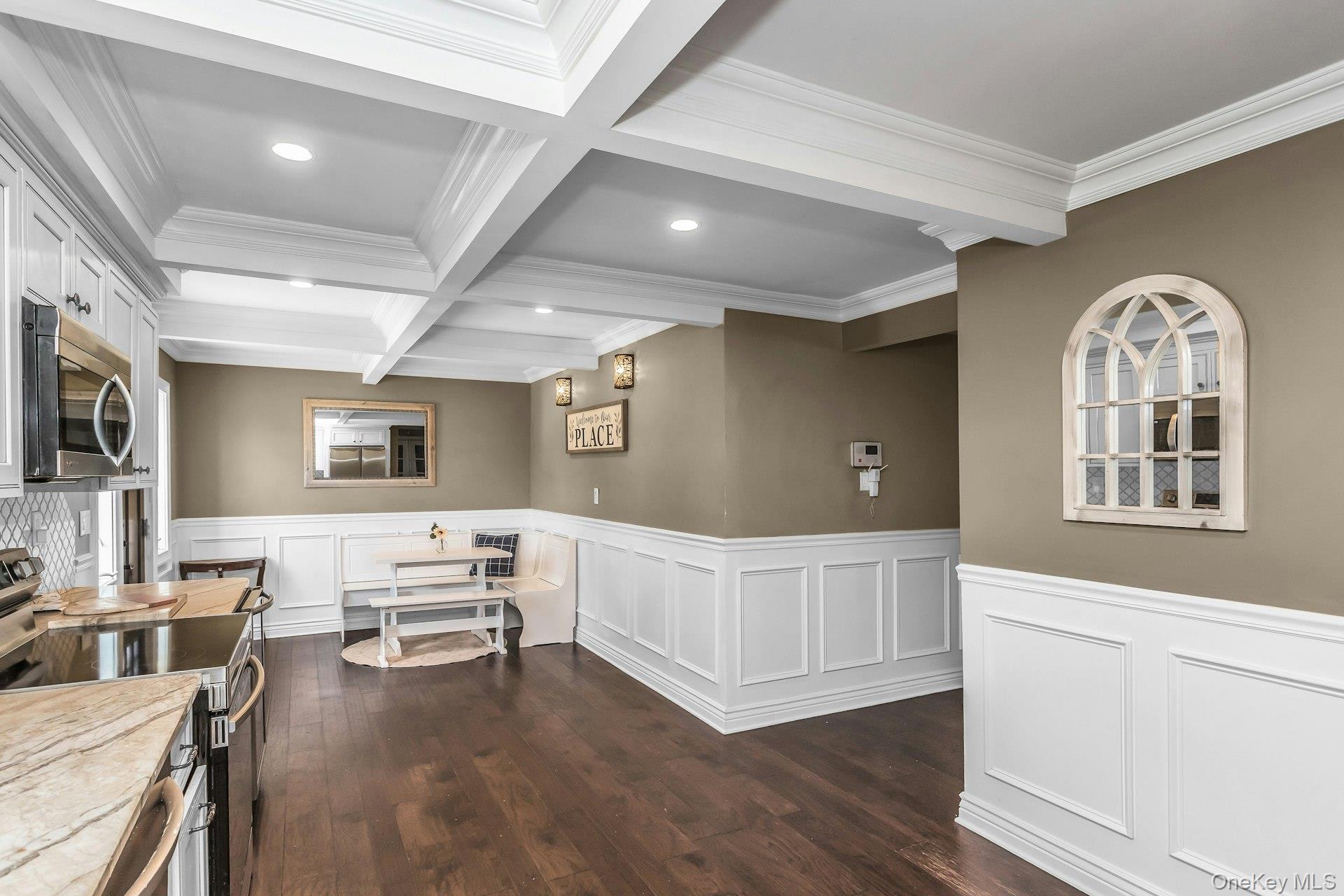 3rd image of 31 Martin Ln, Hempstead, NY 11590 | MLS# 1026938