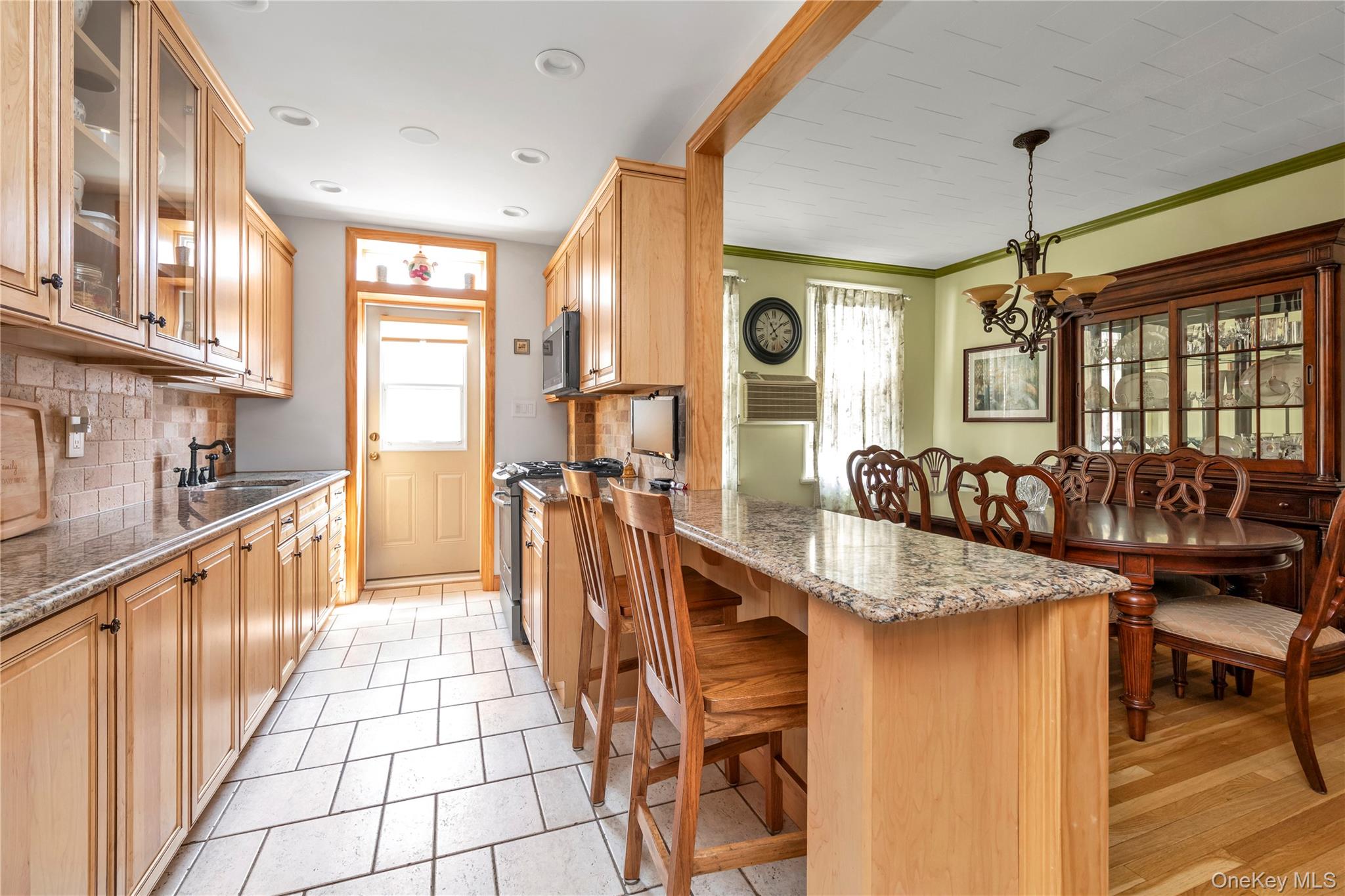 3rd image of 71-27 68Th St, New York, NY 11385 | MLS# 1026997