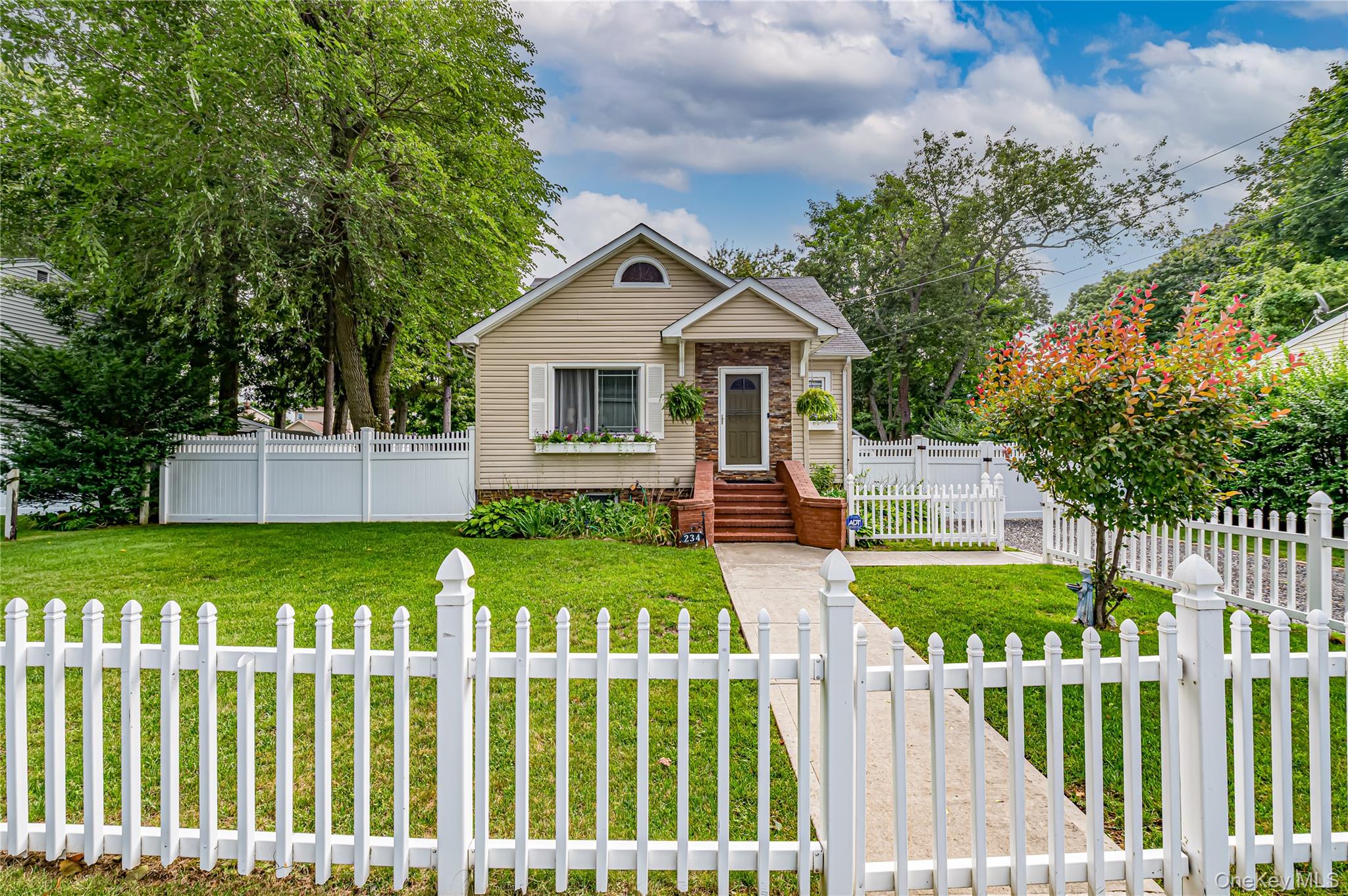 1st image of 234 Grand Ave, Babylon, NY 11757 | MLS# 1027001
