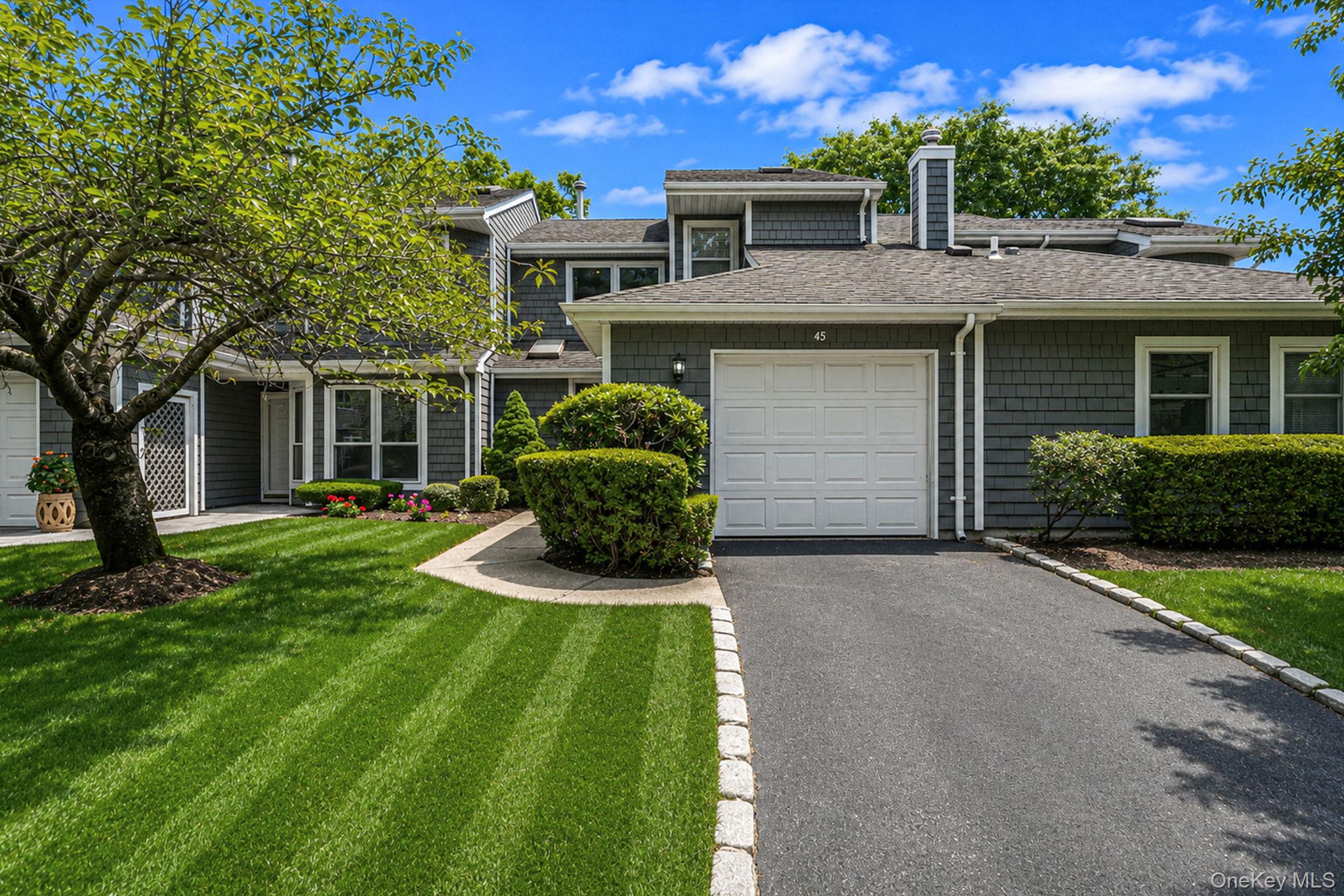 4th image of 45 Madder Lake Cir, Smithtown, NY 11725 | MLS# 1027011
