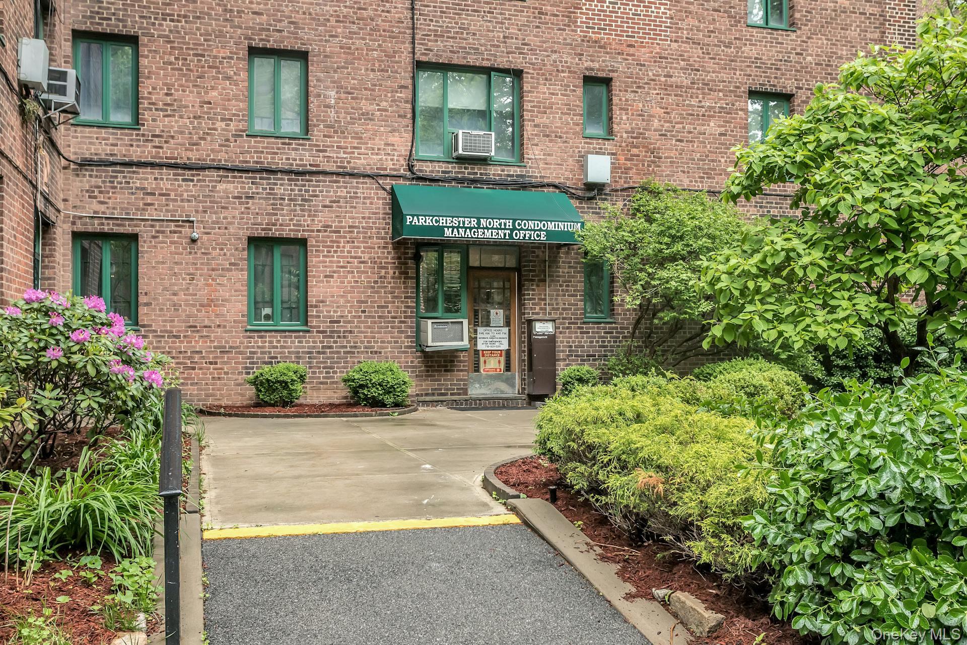 2nd image of 1579 Metropolitan Ave, New York, NY 10462