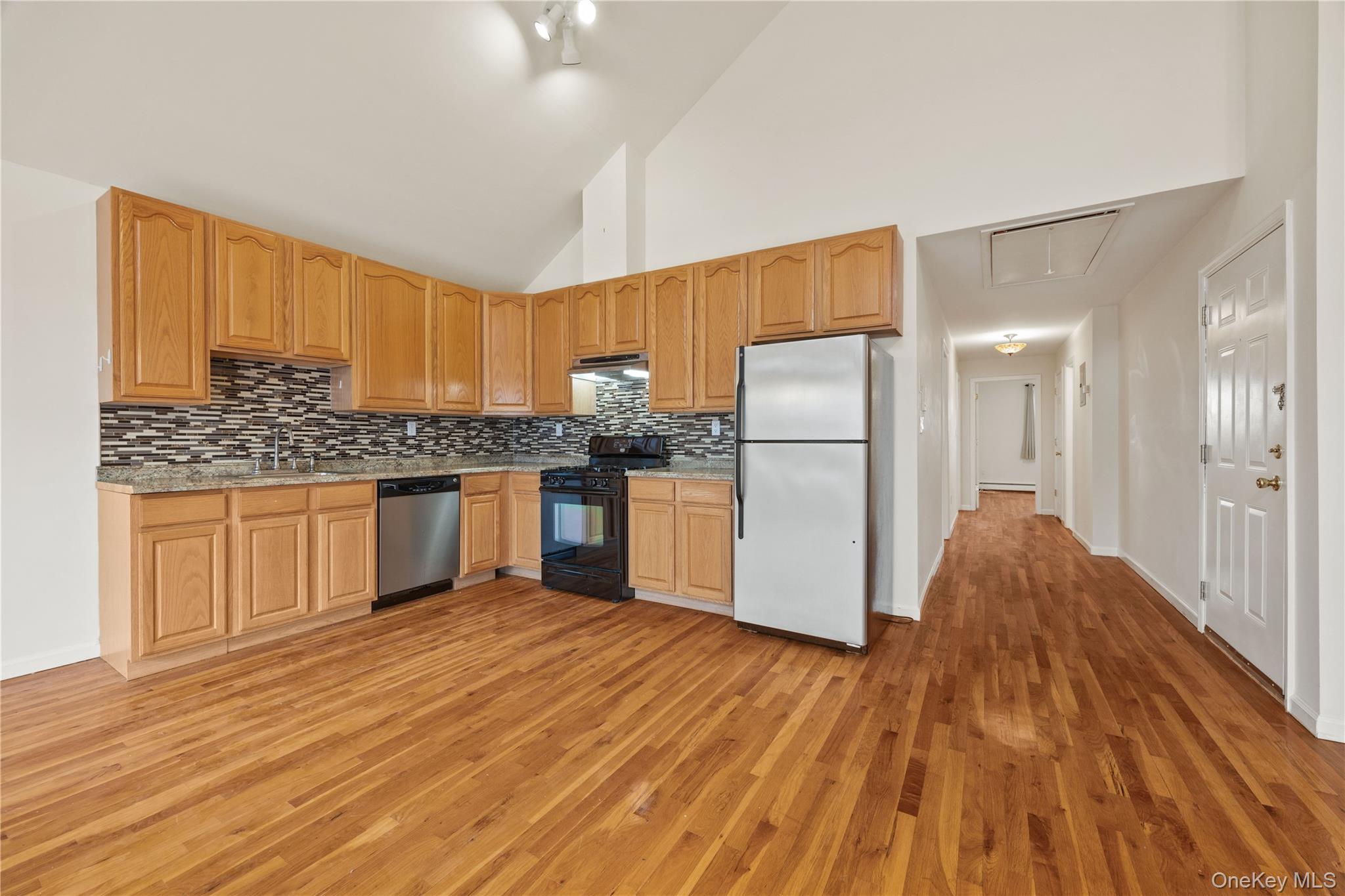 5th image of 10 Pennyfield Ave Ave, New York, NY 10465