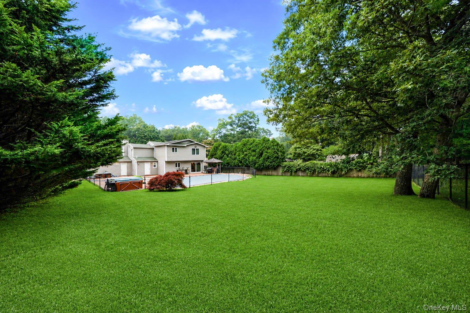42nd image of 35 Scout Trl, Ridge, NY 11961 | MLS# 1027036