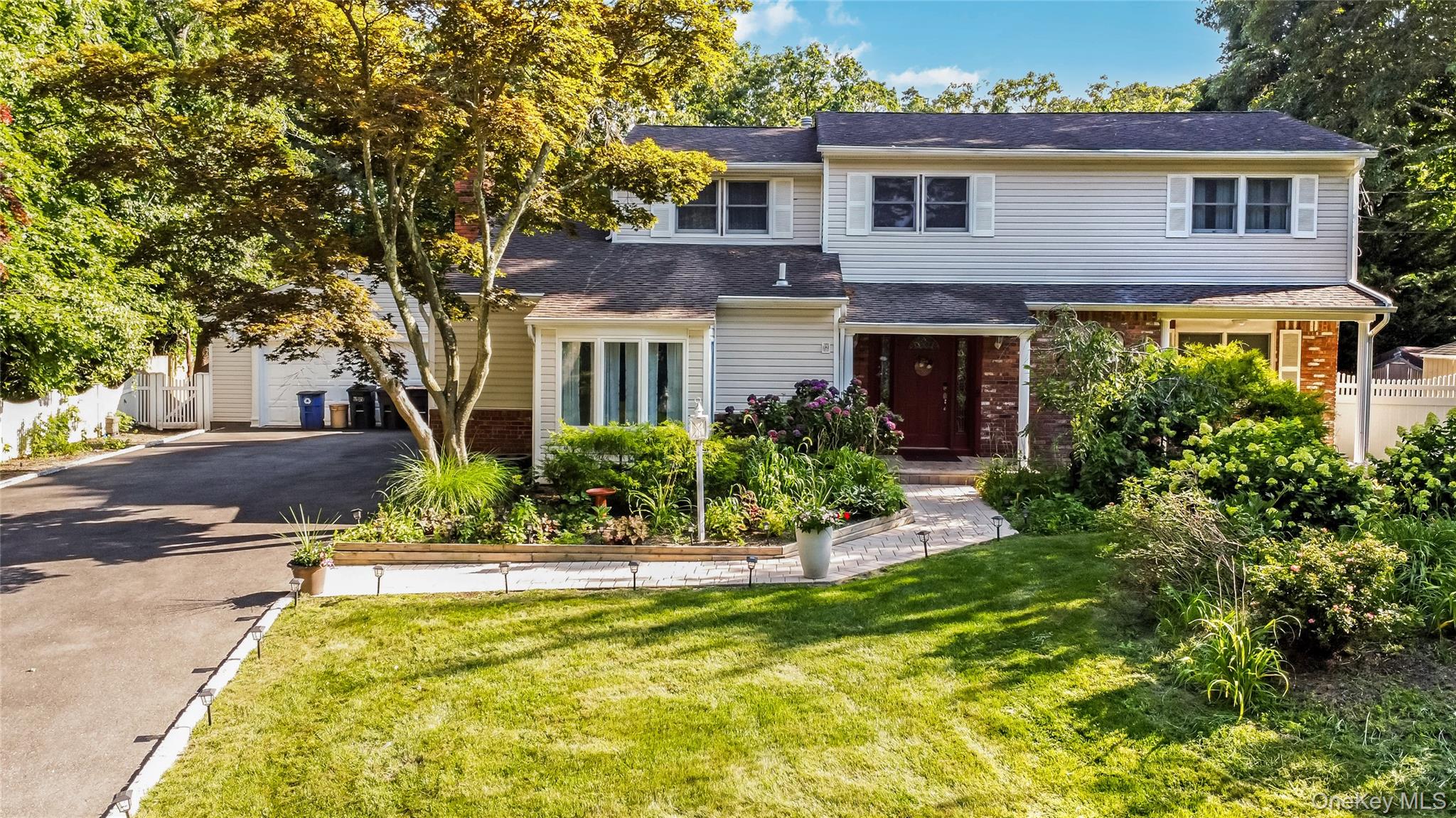 2nd image of 6 Marlon Ln, Islip, NY 11788 | MLS# 1027064