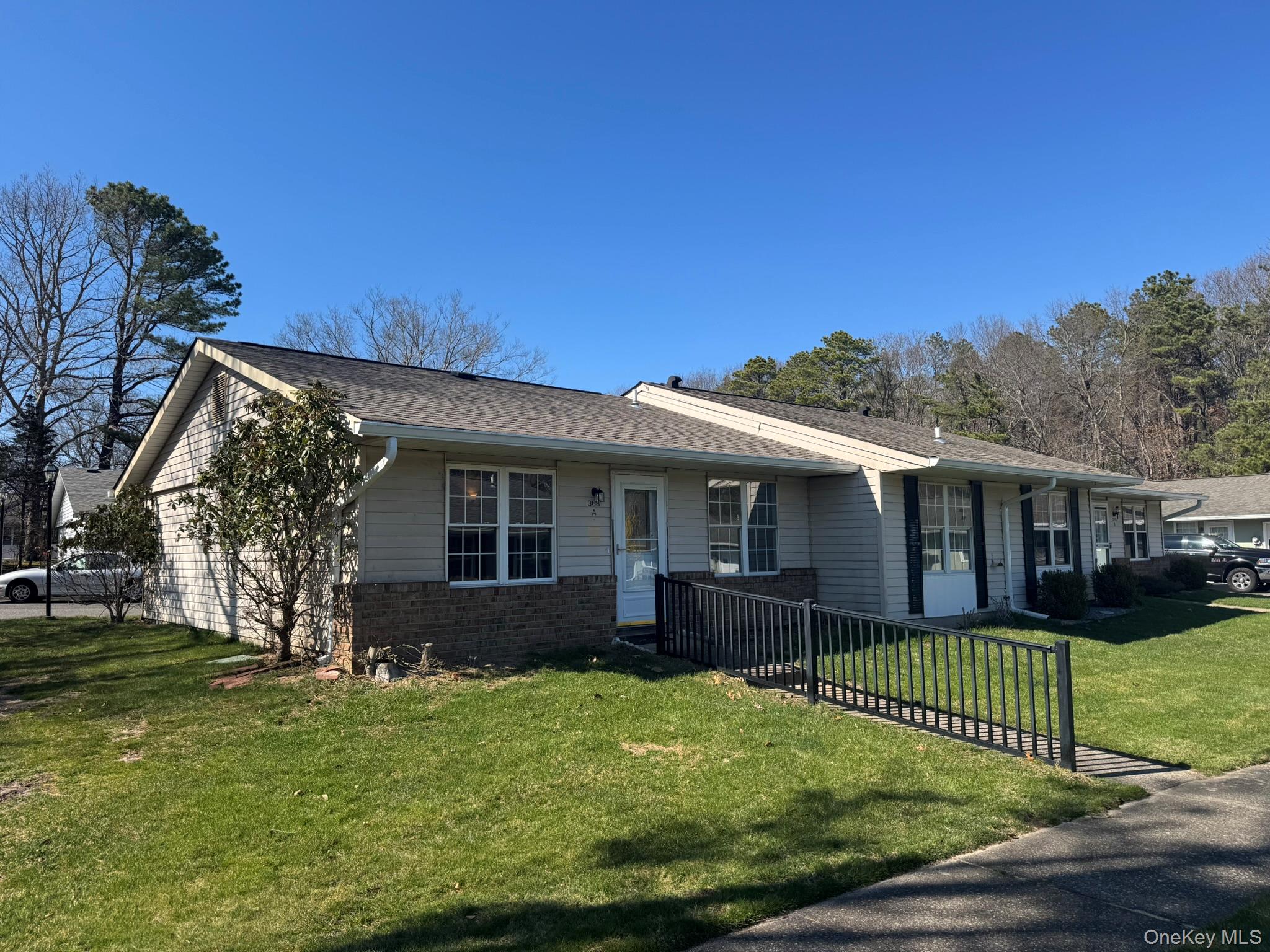3rd image of 368 Woodbridge Dr, Brookhaven, NY 11961