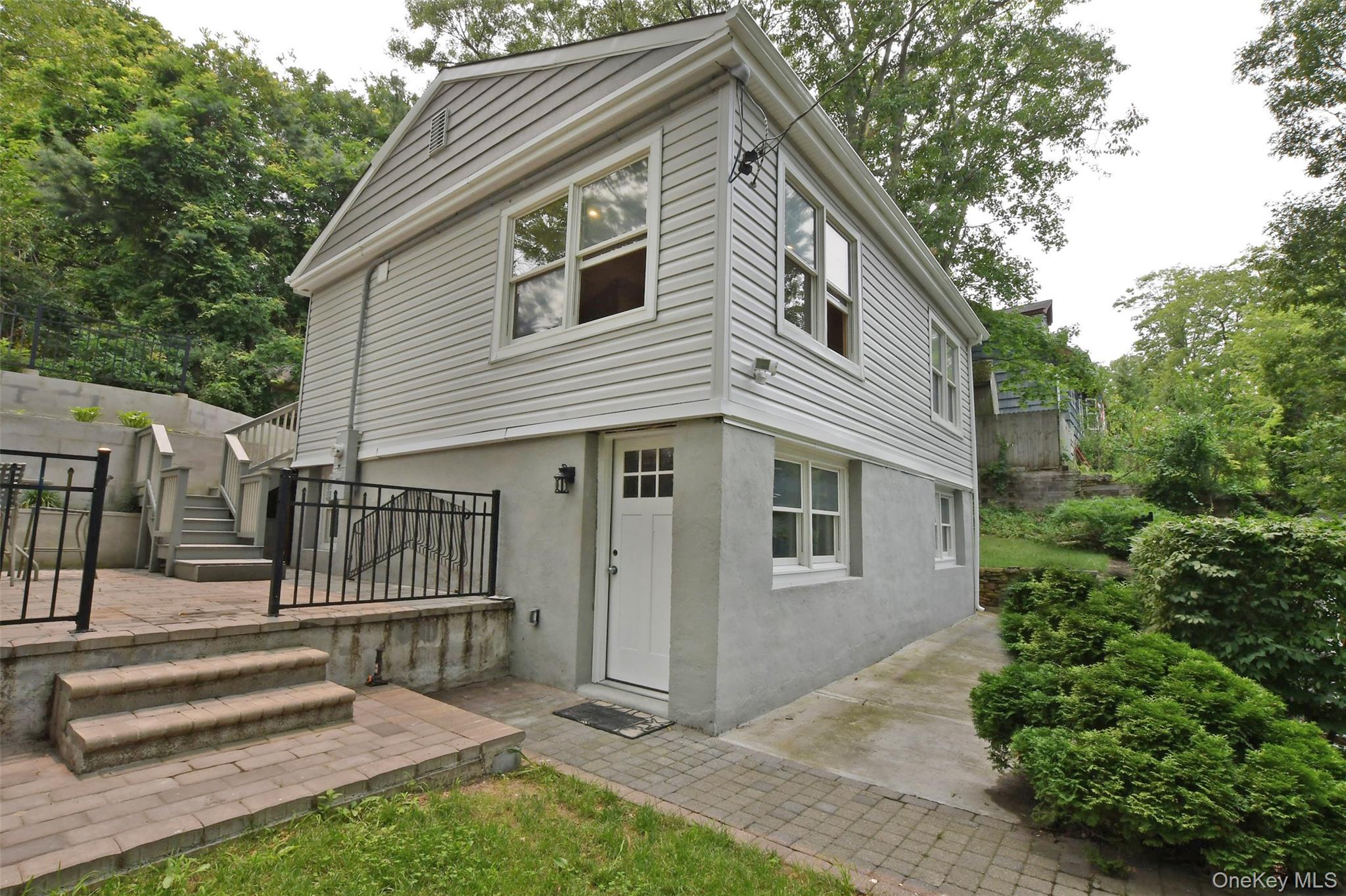 1st image of 6 Southold Rd, Brookhaven, NY 11789 | MLS# 1027097