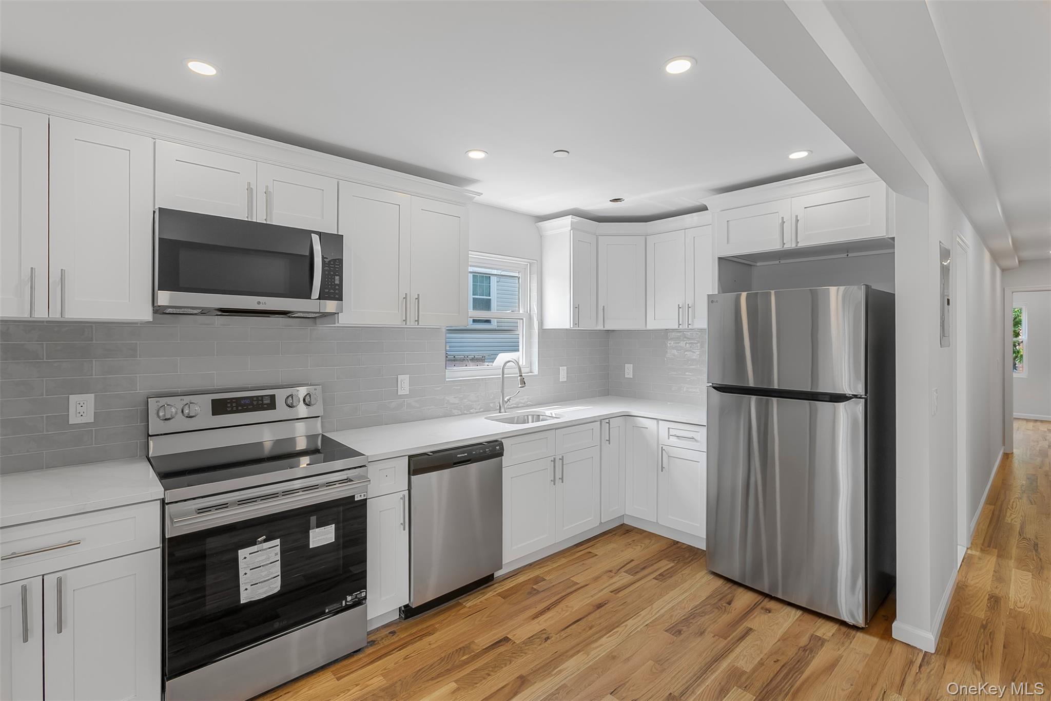 3rd image of 3439 Grace Ave, New York, NY 10469 | MLS# 1027128