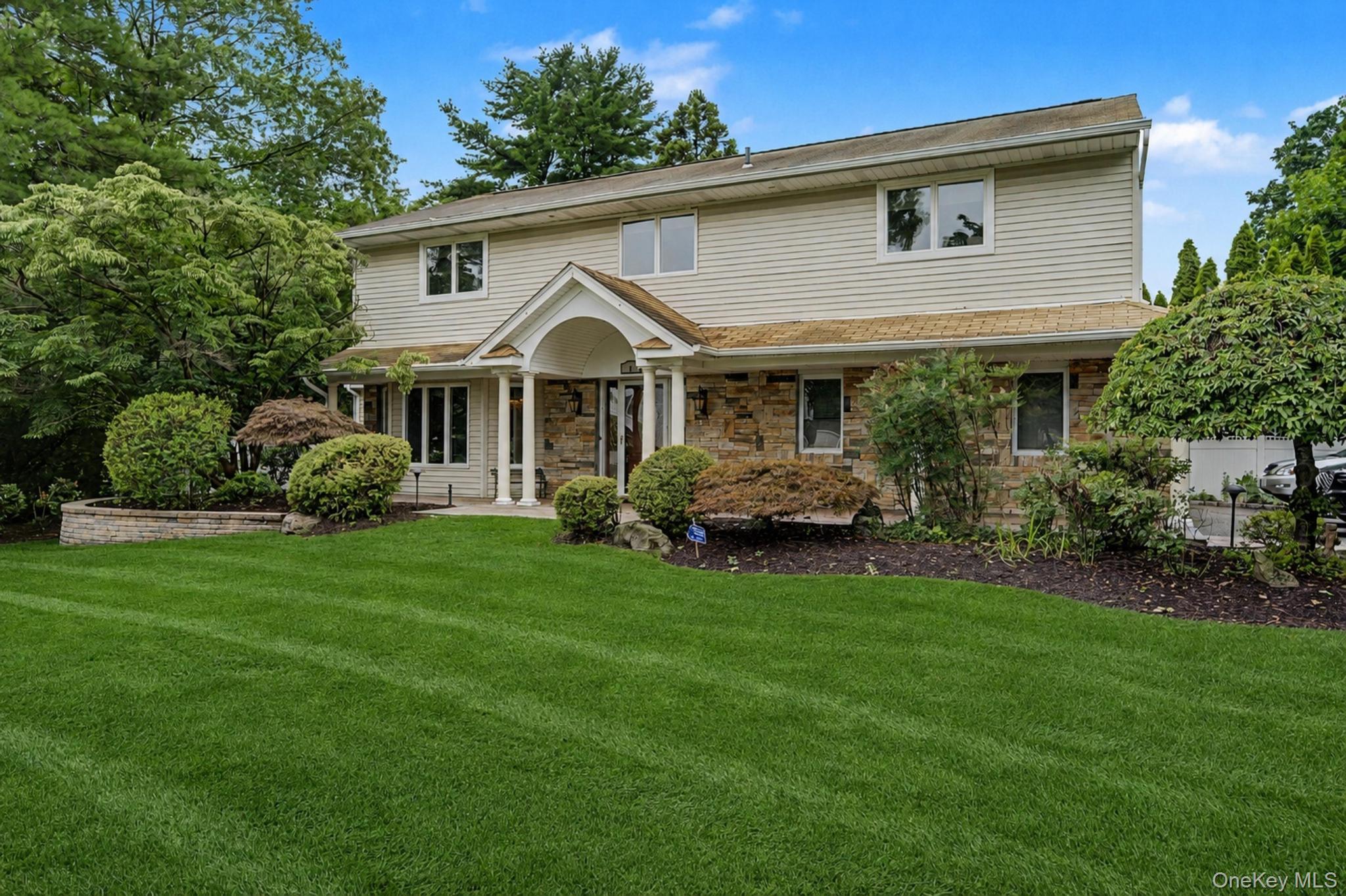 2nd image of 6 Field Daisy Ln, Huntington, NY 11731 | MLS# 1027158